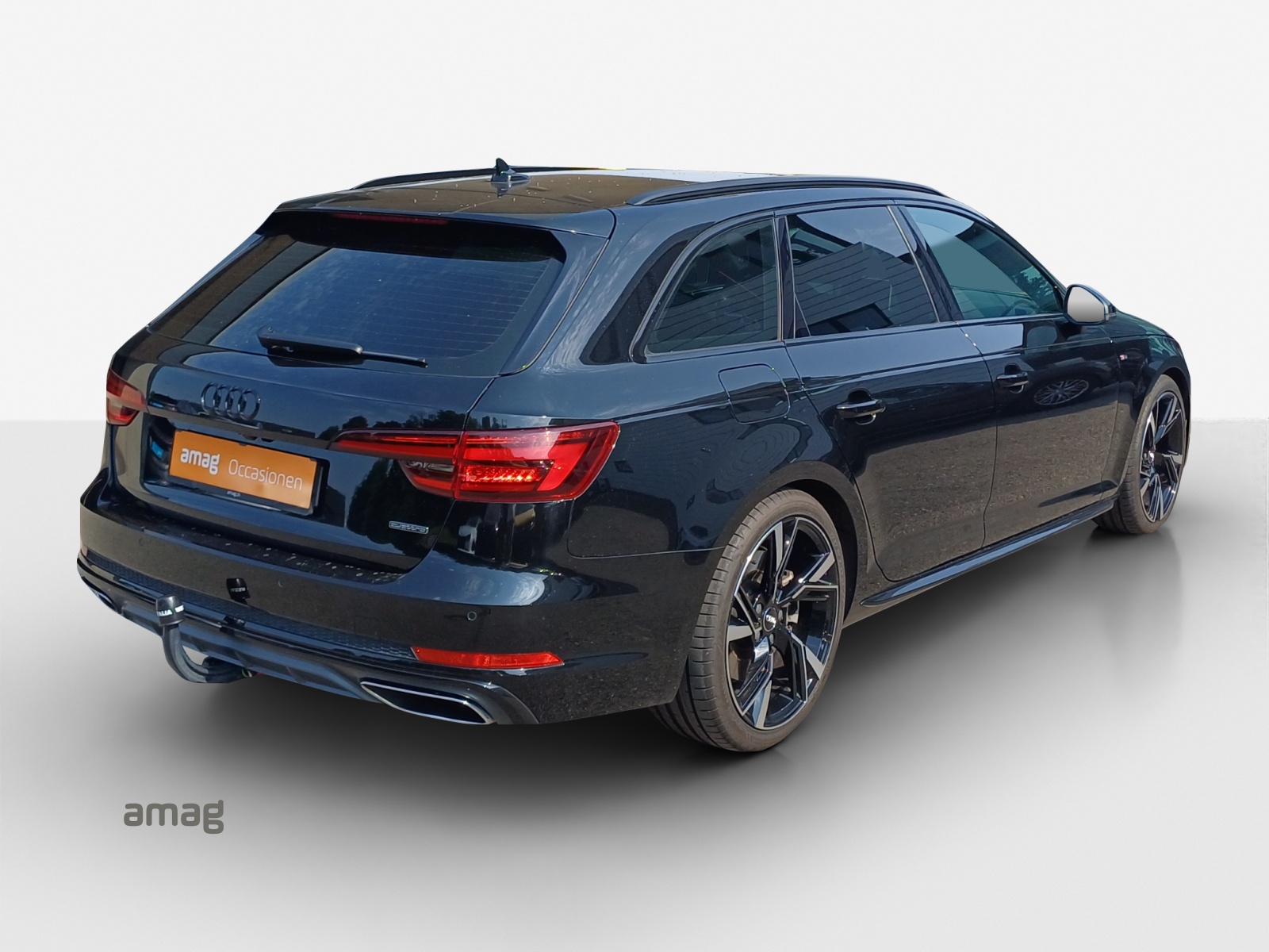 AUDI A4 Avant 45 TFSI Sport S-tronic quattro-image-4