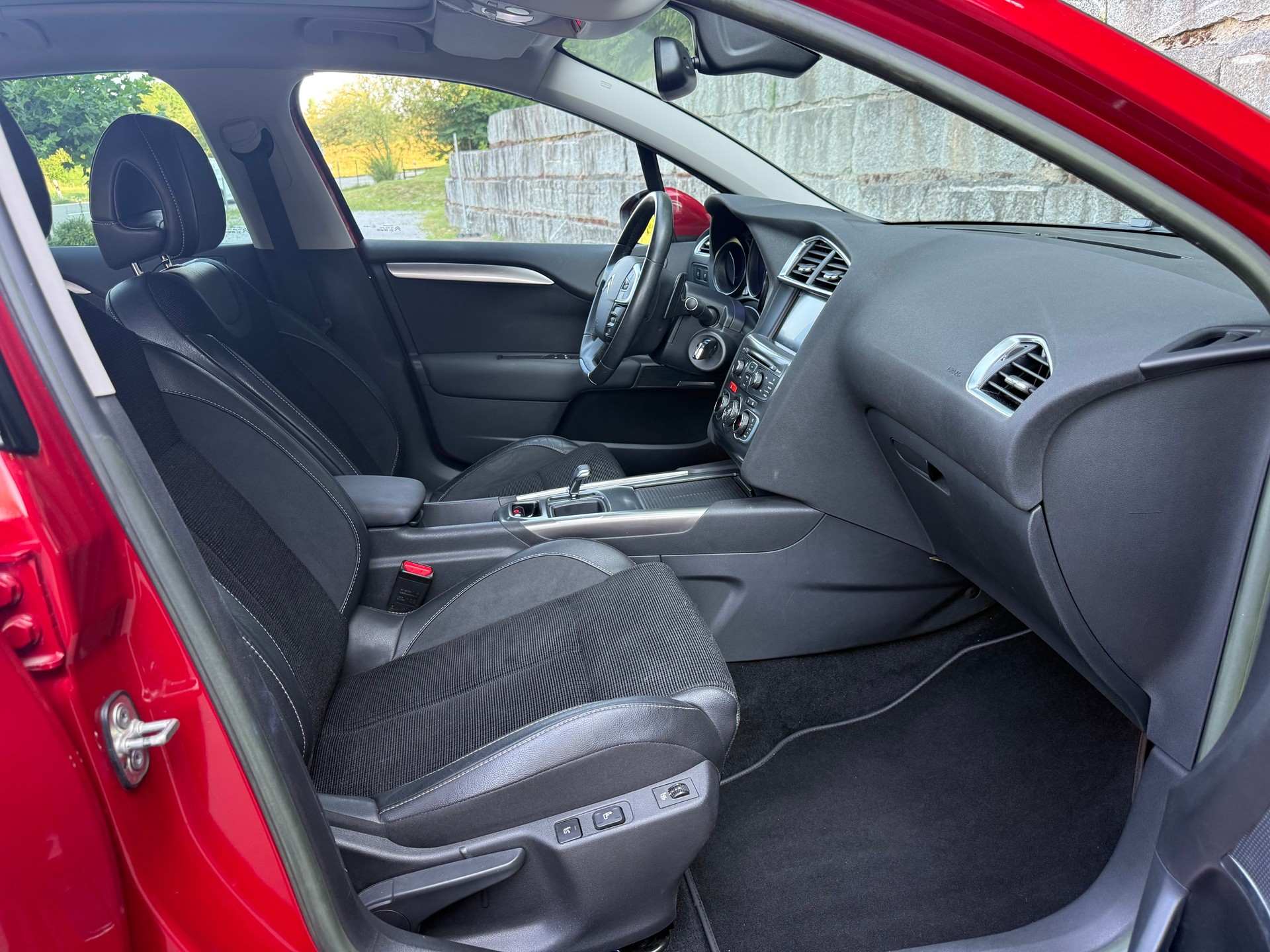 CITROEN C4 1.6 e-HDi Exclusive EGS6-image-5