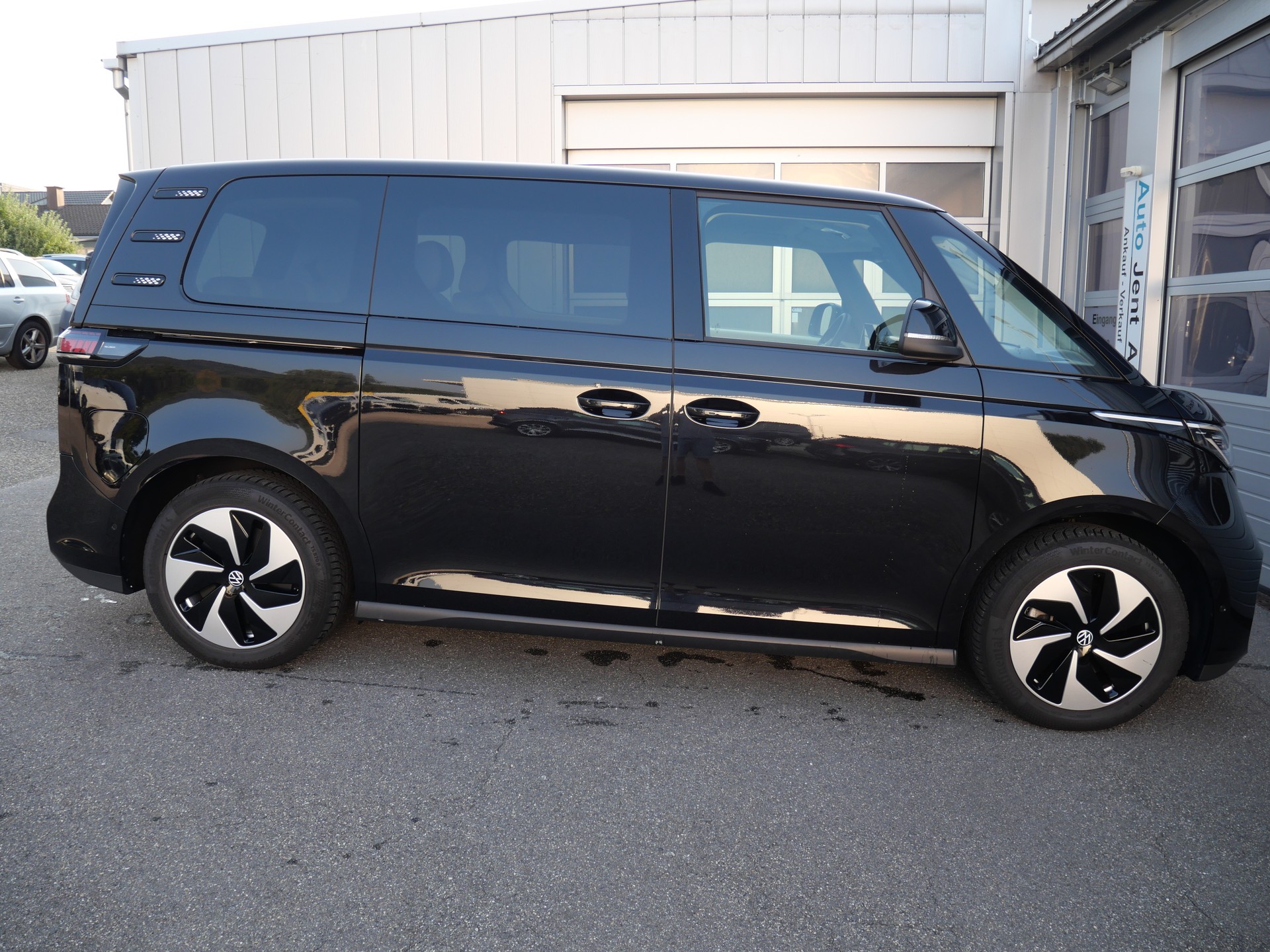 VW ID.Buzz NWB Pro *CH-Auto, Matrix-Scheinwerfer, 8 Reifen*-image-5
