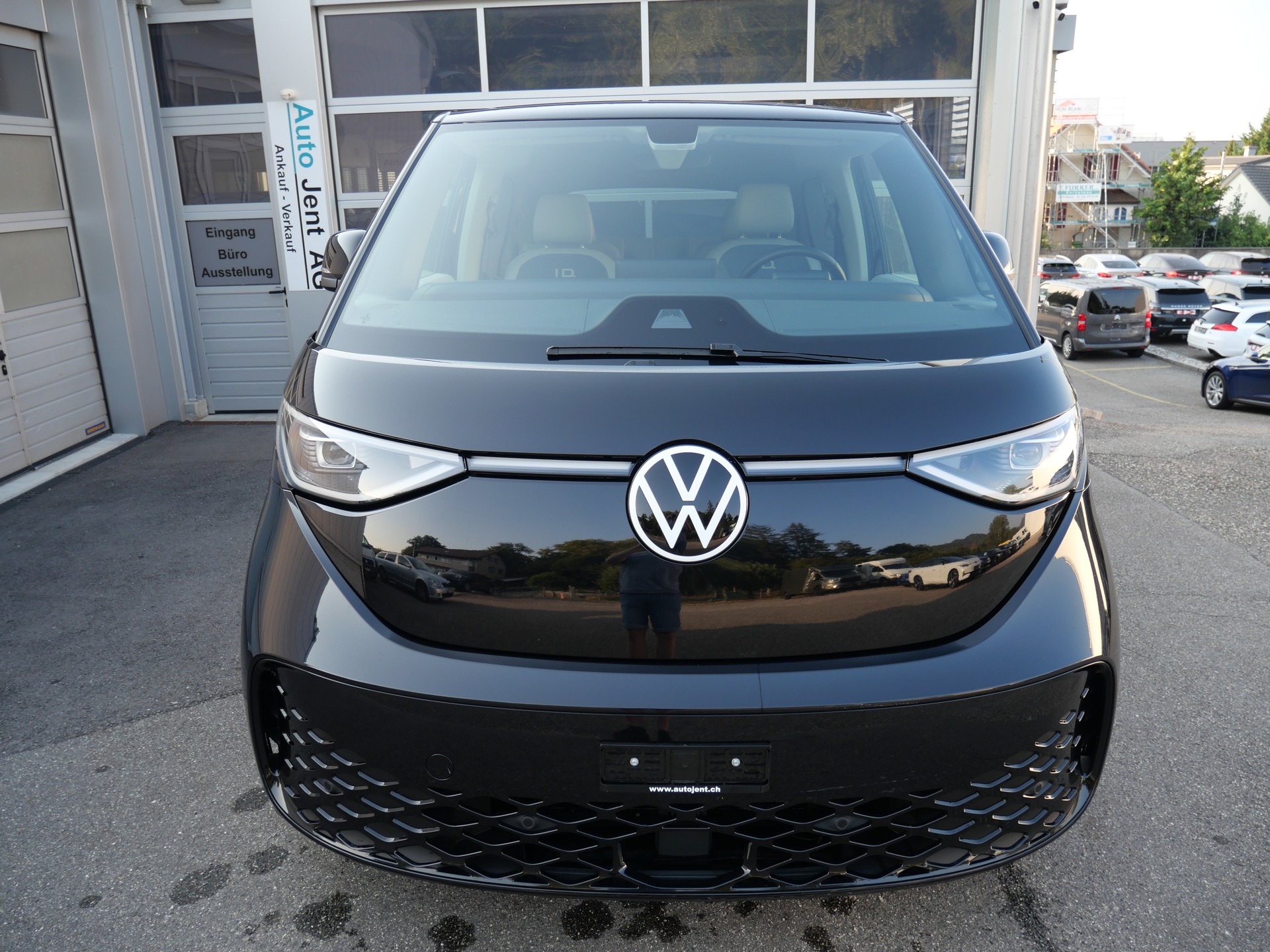 VW ID.Buzz NWB Pro *CH-Auto, Matrix-Scheinwerfer, 8 Reifen*-image-3