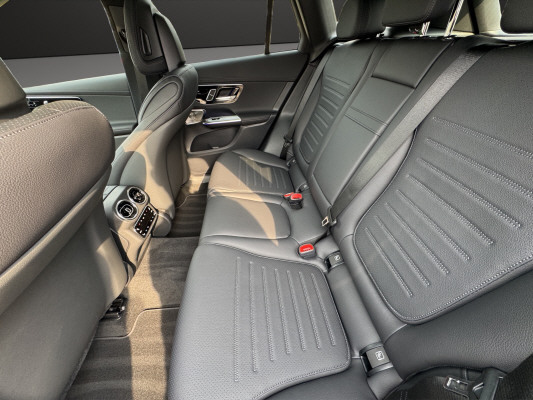 MERCEDES-BENZ GLC 300 4Matic 9G-Tronic-image-10