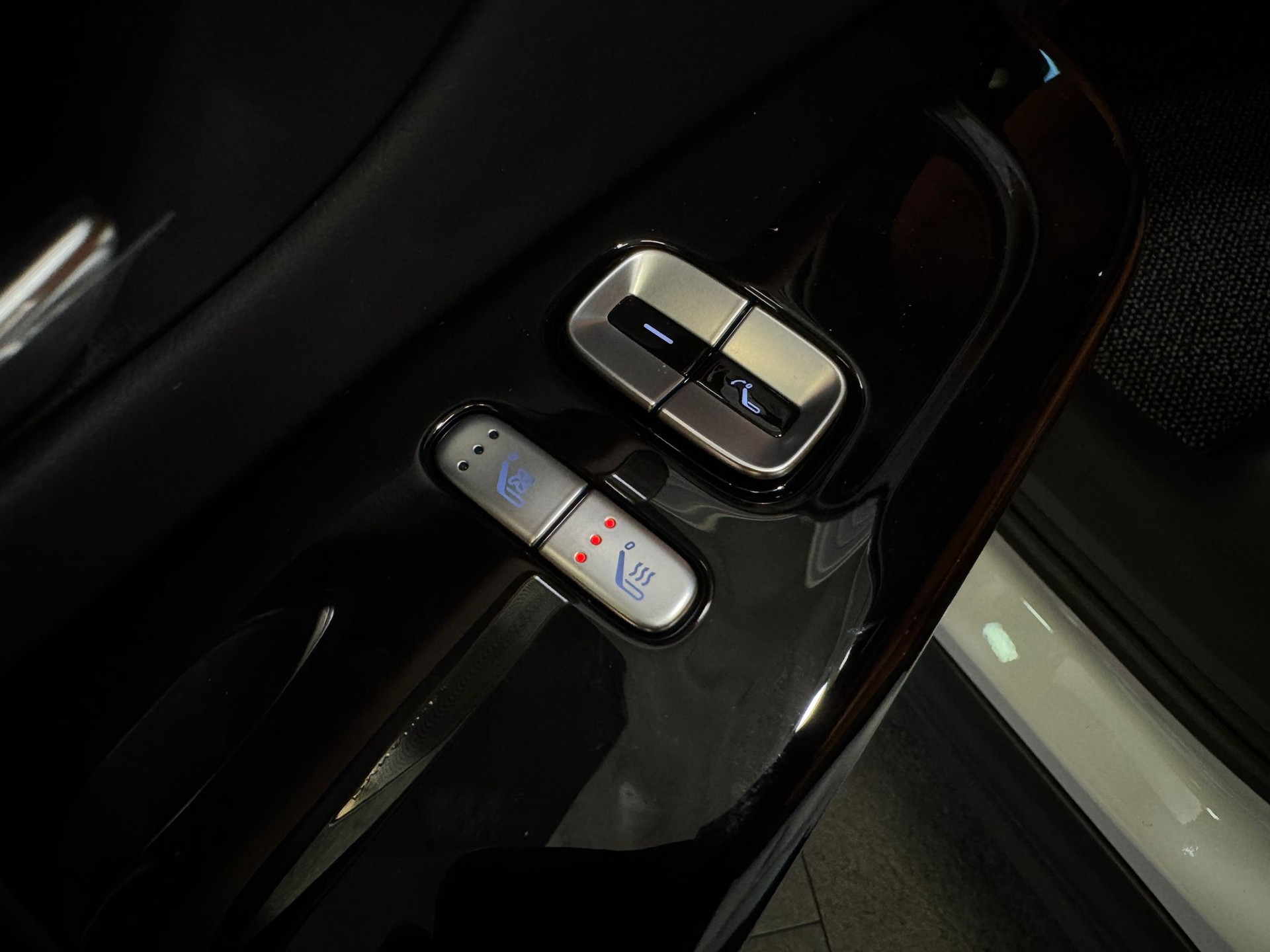 XPENG G9 93kWh Performance AWD-image-28