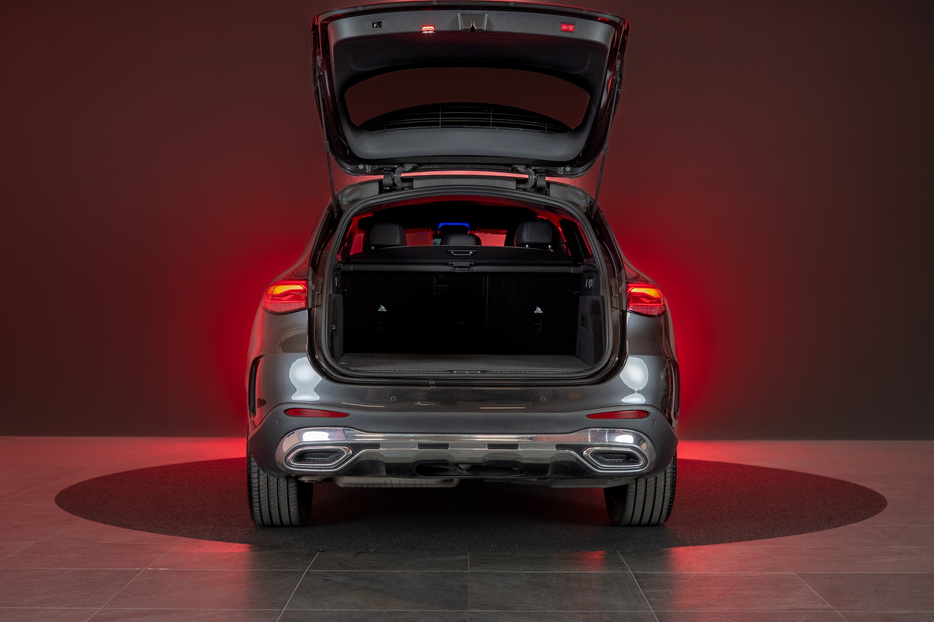 MERCEDES-BENZ GLC 300 d AMG Line 4matic / AMG-Line / EL. Memory Sitze / Ambiente Beleuchtung / Rückfahrkamera-image-5