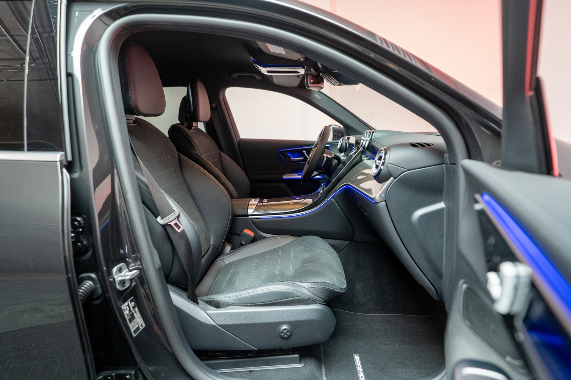 MERCEDES-BENZ GLC 300 d AMG Line 4matic / AMG-Line / EL. Memory Sitze / Ambiente Beleuchtung / Rückfahrkamera-image-14