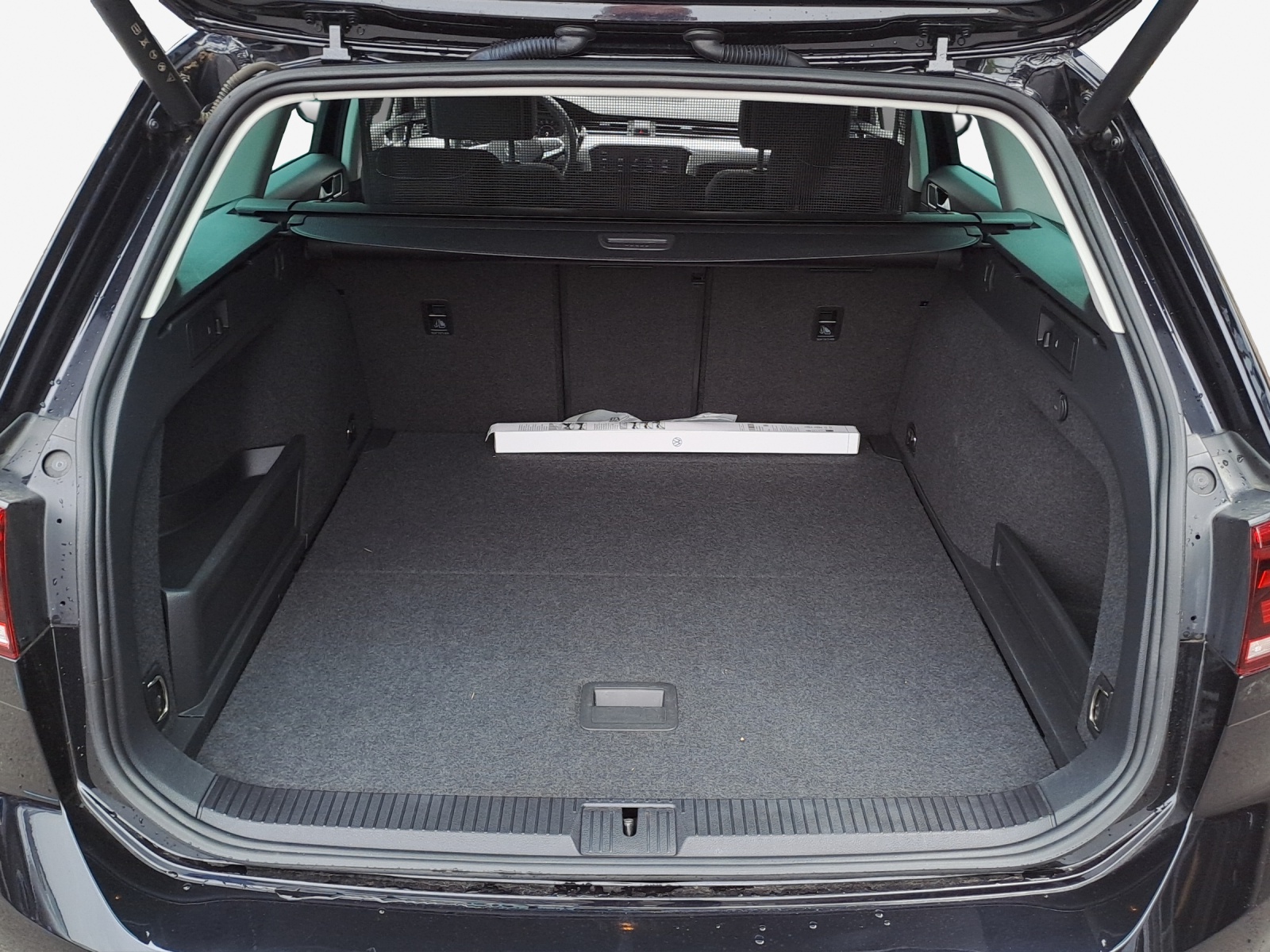 VW Passat Variant 1.4 TSI GTE Hybrid DSG-image-13