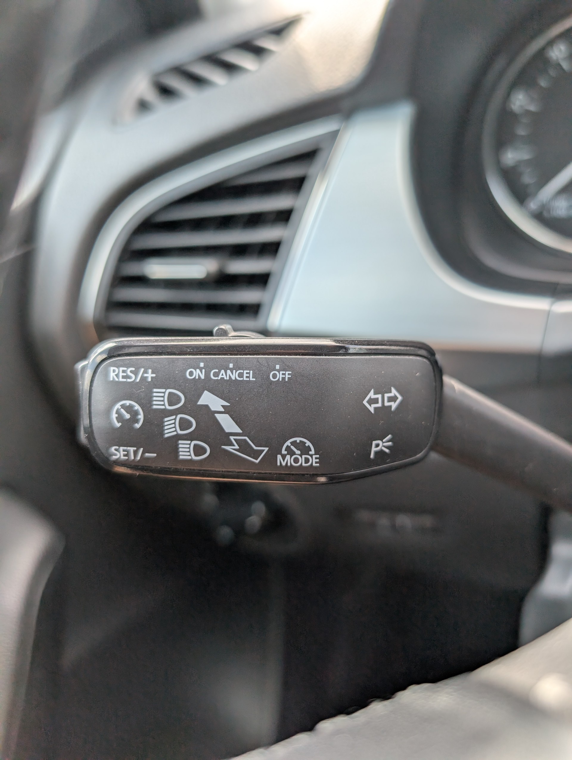 SKODA 1.2 TSI Ambition-image-9