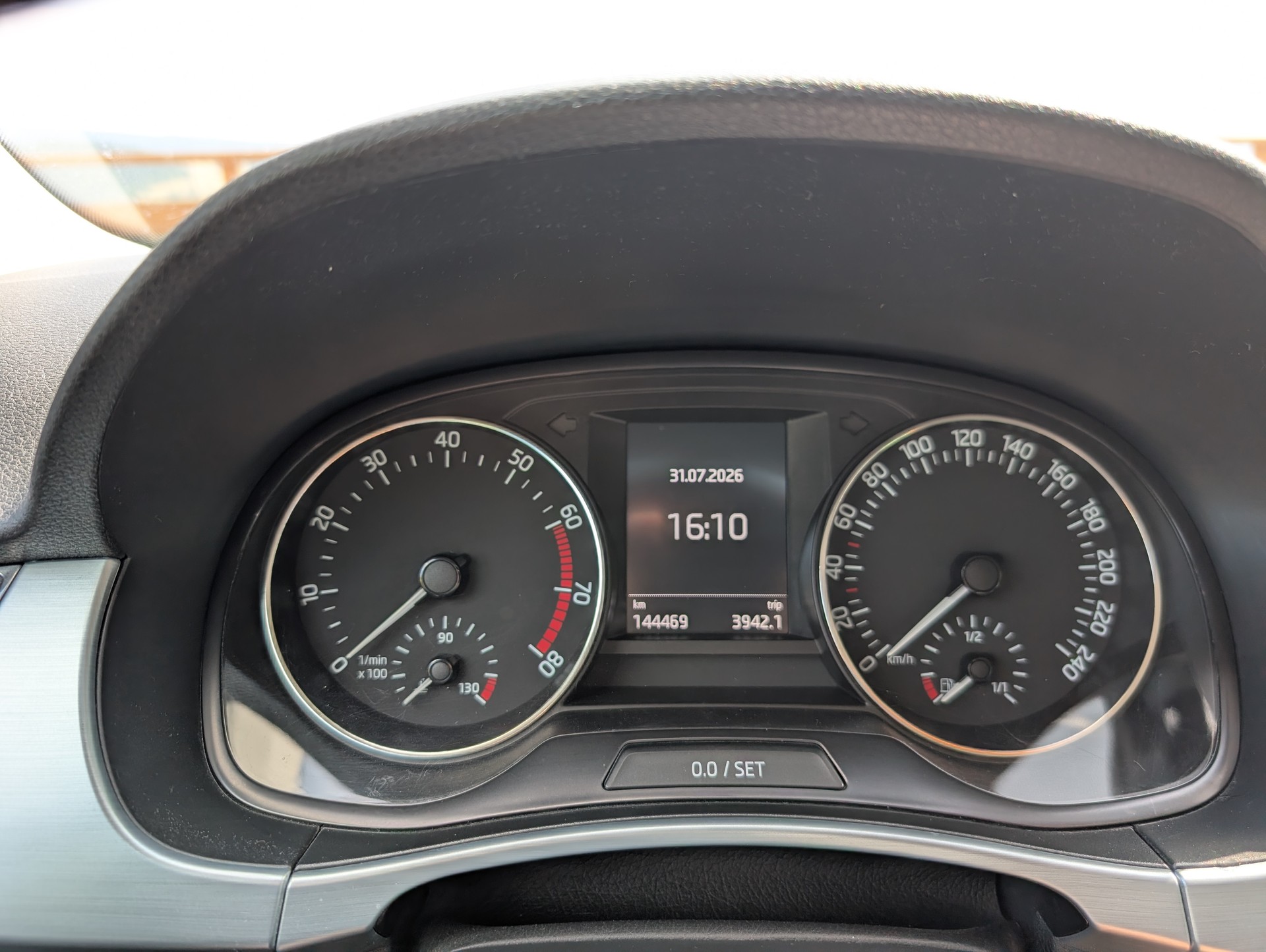 SKODA 1.2 TSI Ambition-image-10