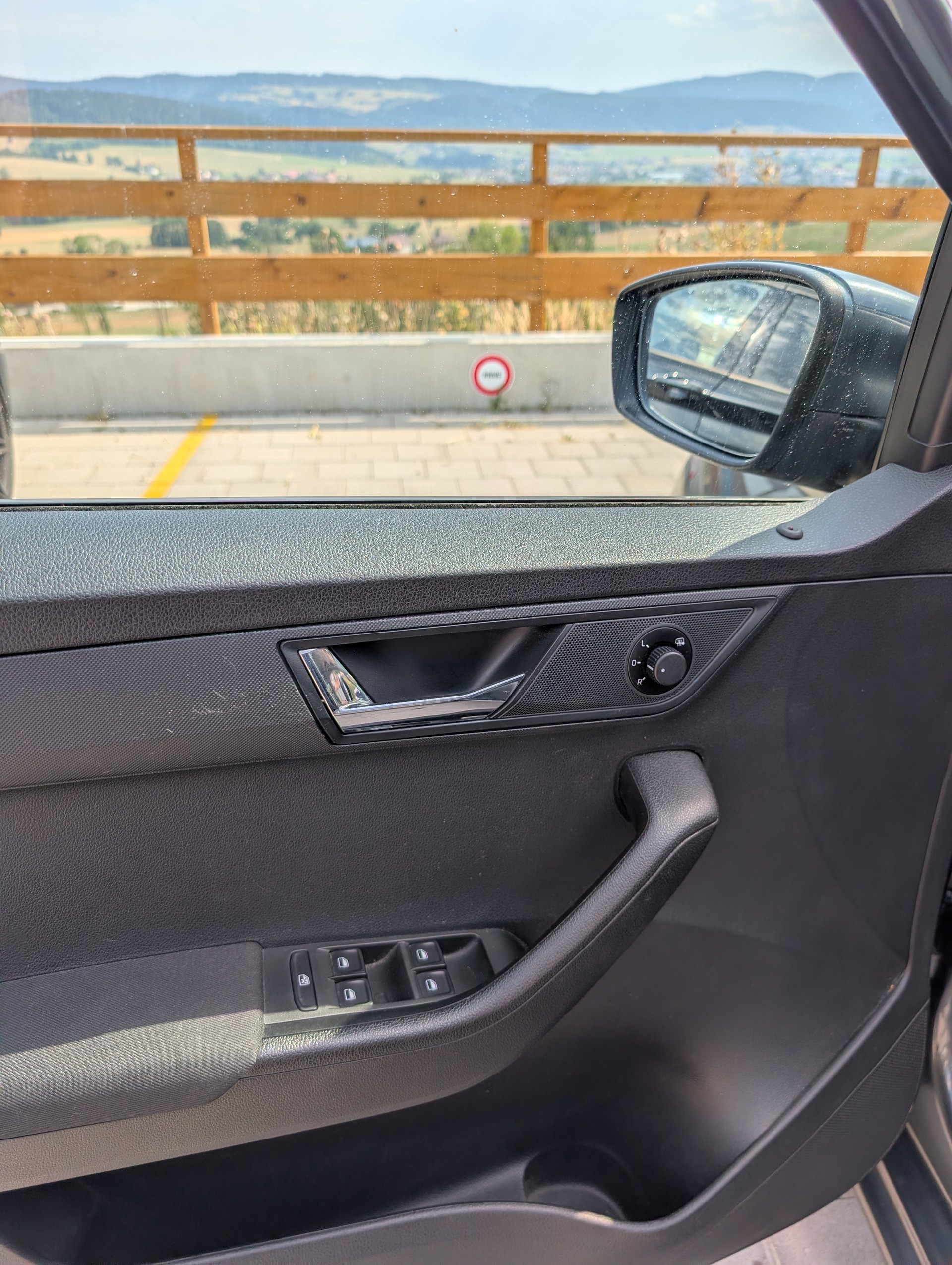 SKODA 1.2 TSI Ambition-image-6