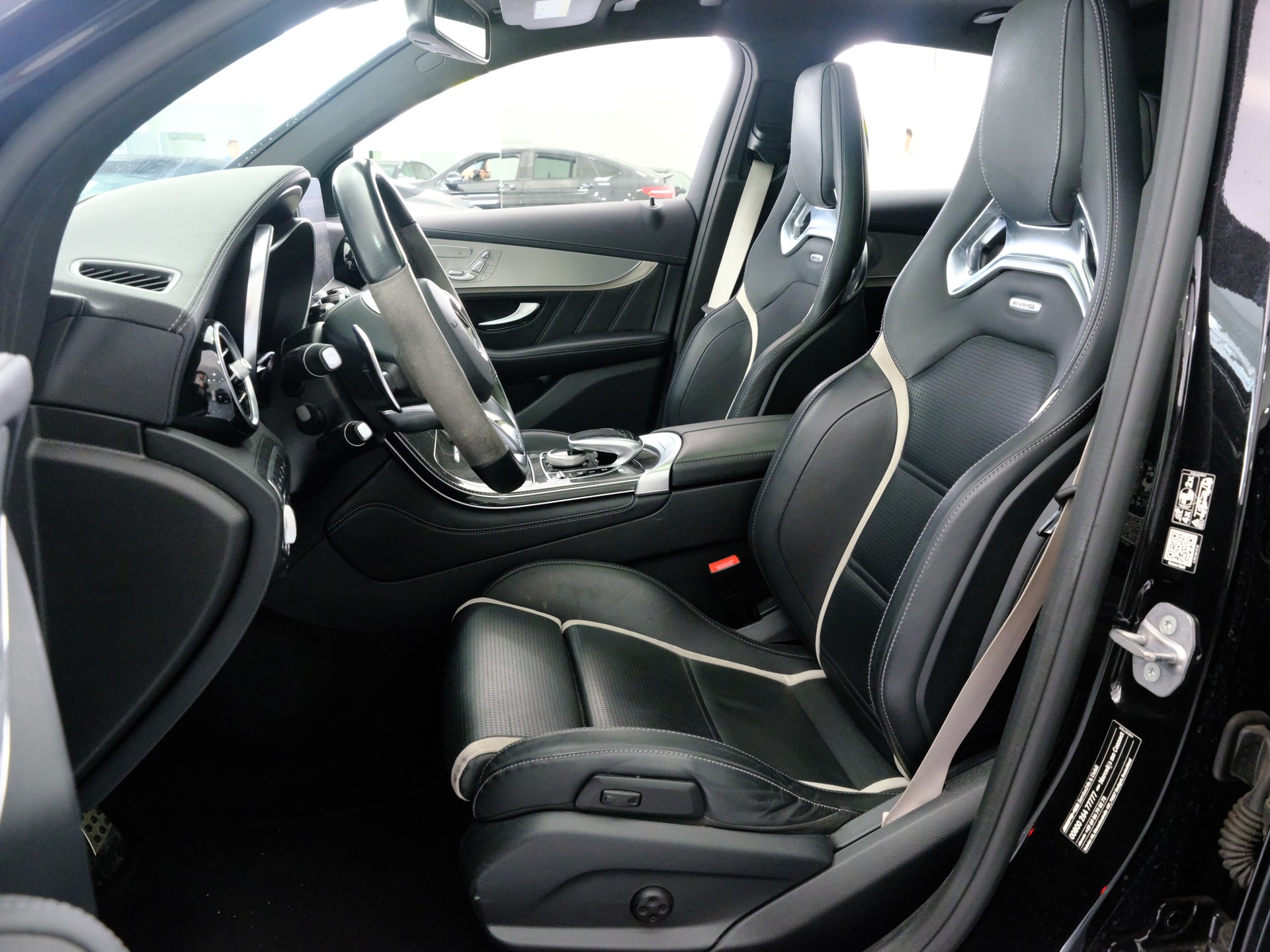 MERCEDES-BENZ GLC Coupé 63 S AMG Edition 1 4Matic+ 9G-Tronic-image-10
