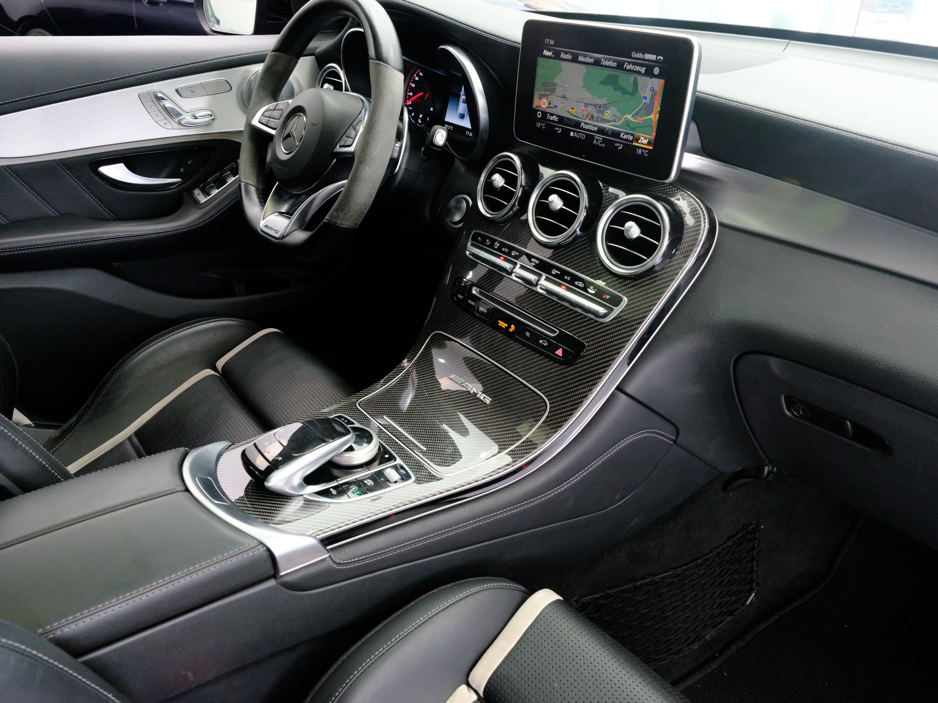 MERCEDES-BENZ GLC Coupé 63 S AMG Edition 1 4Matic+ 9G-Tronic-image-13