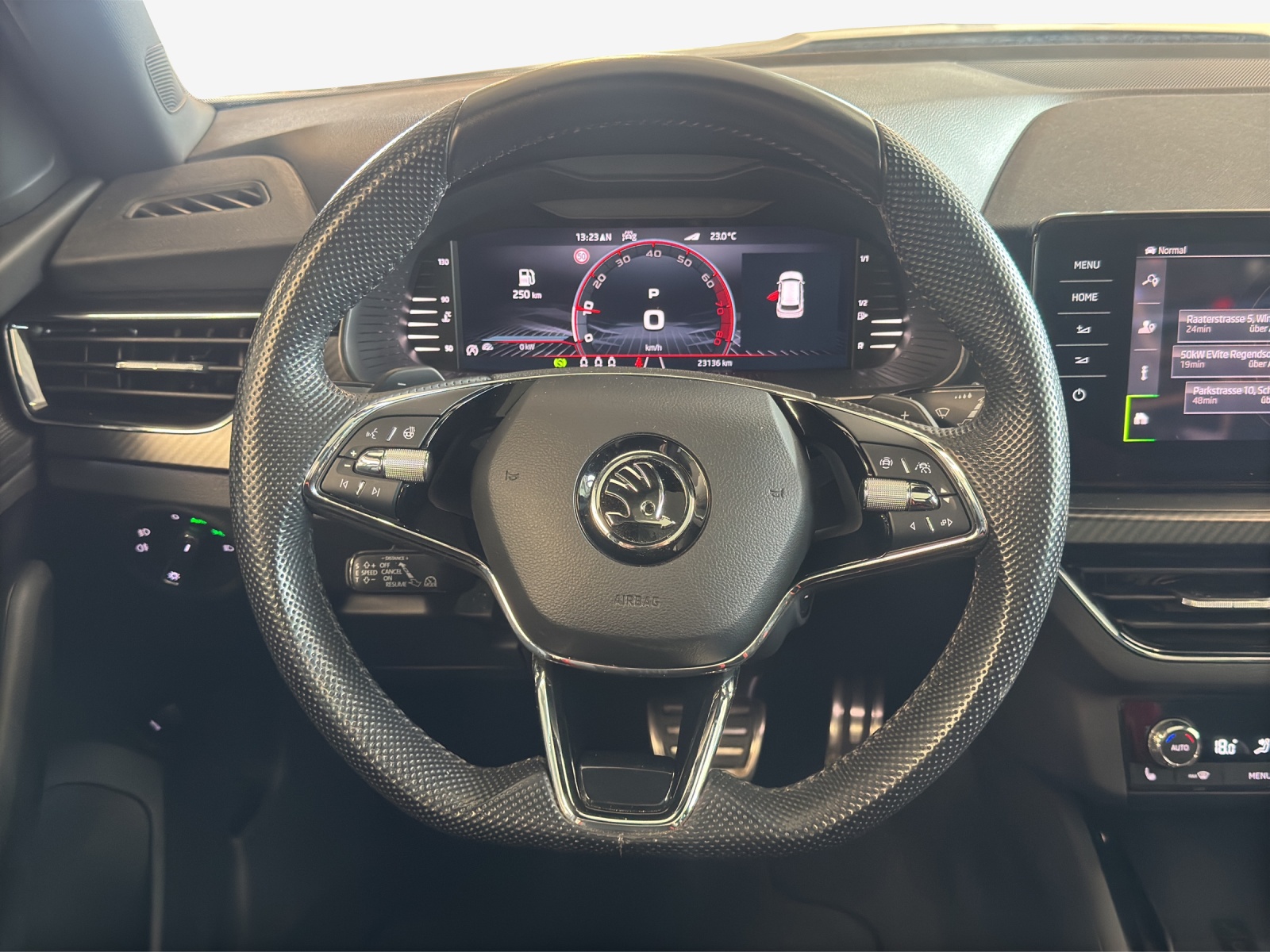SKODA Kamiq 1.0 TSI Monte Carlo DSG-image-9