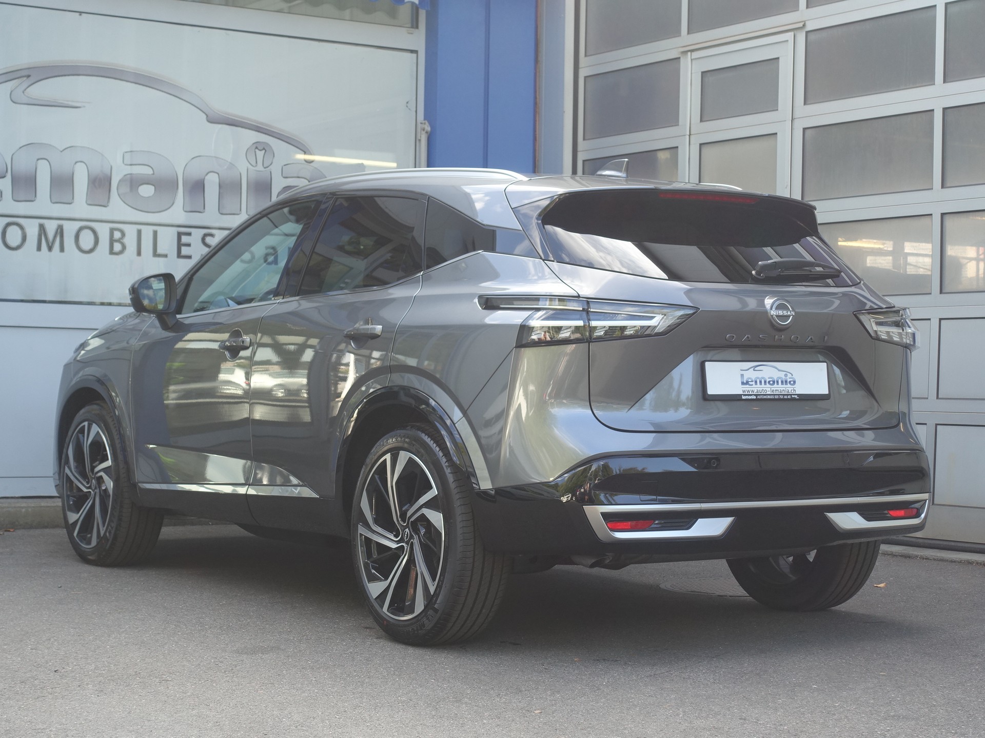 NISSAN Qashqai 1.3 DIG-T MHEV Tekna+ Xtronic 4x4-image-4