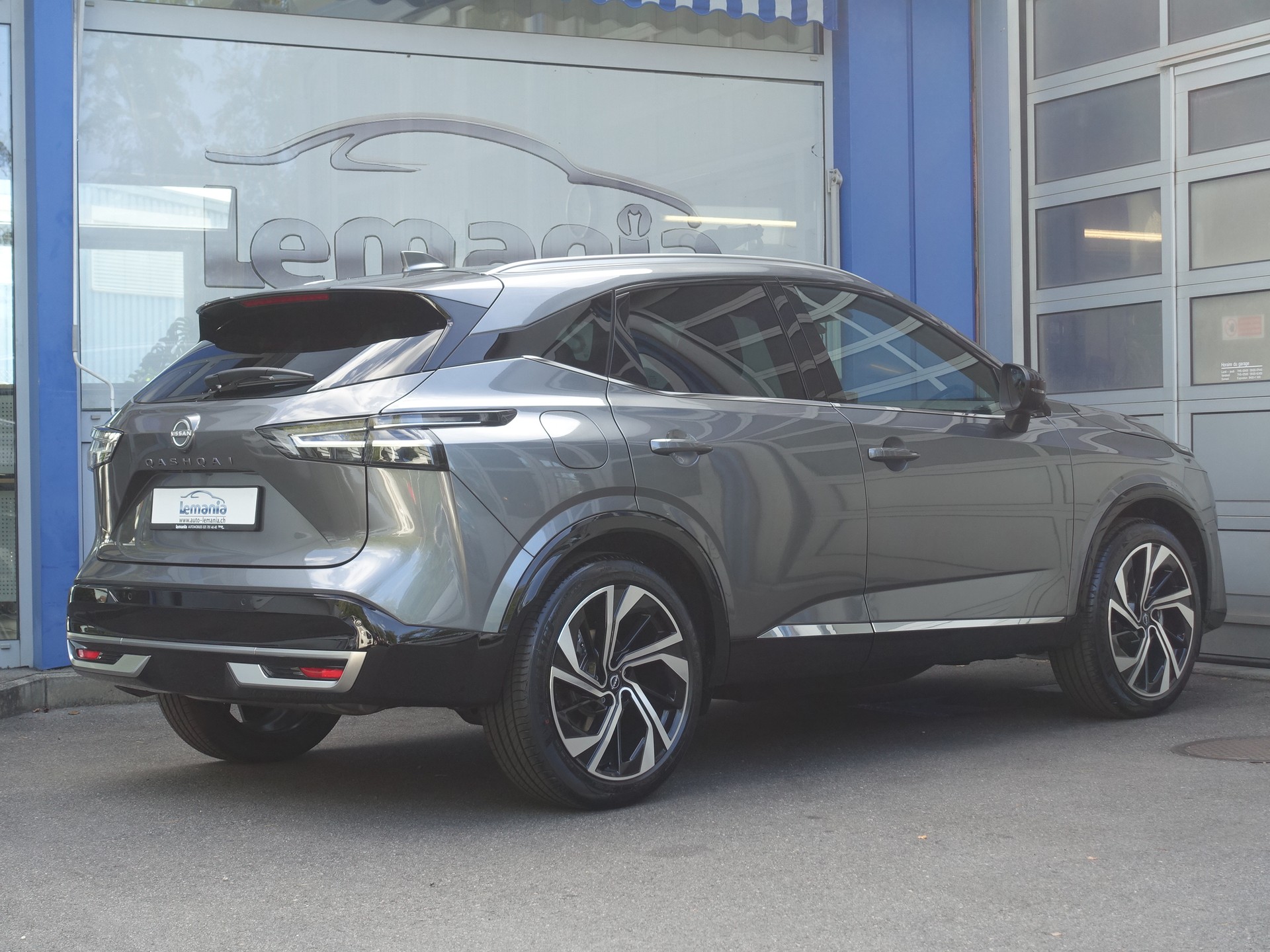 NISSAN Qashqai 1.3 DIG-T MHEV Tekna+ Xtronic 4x4-image-5