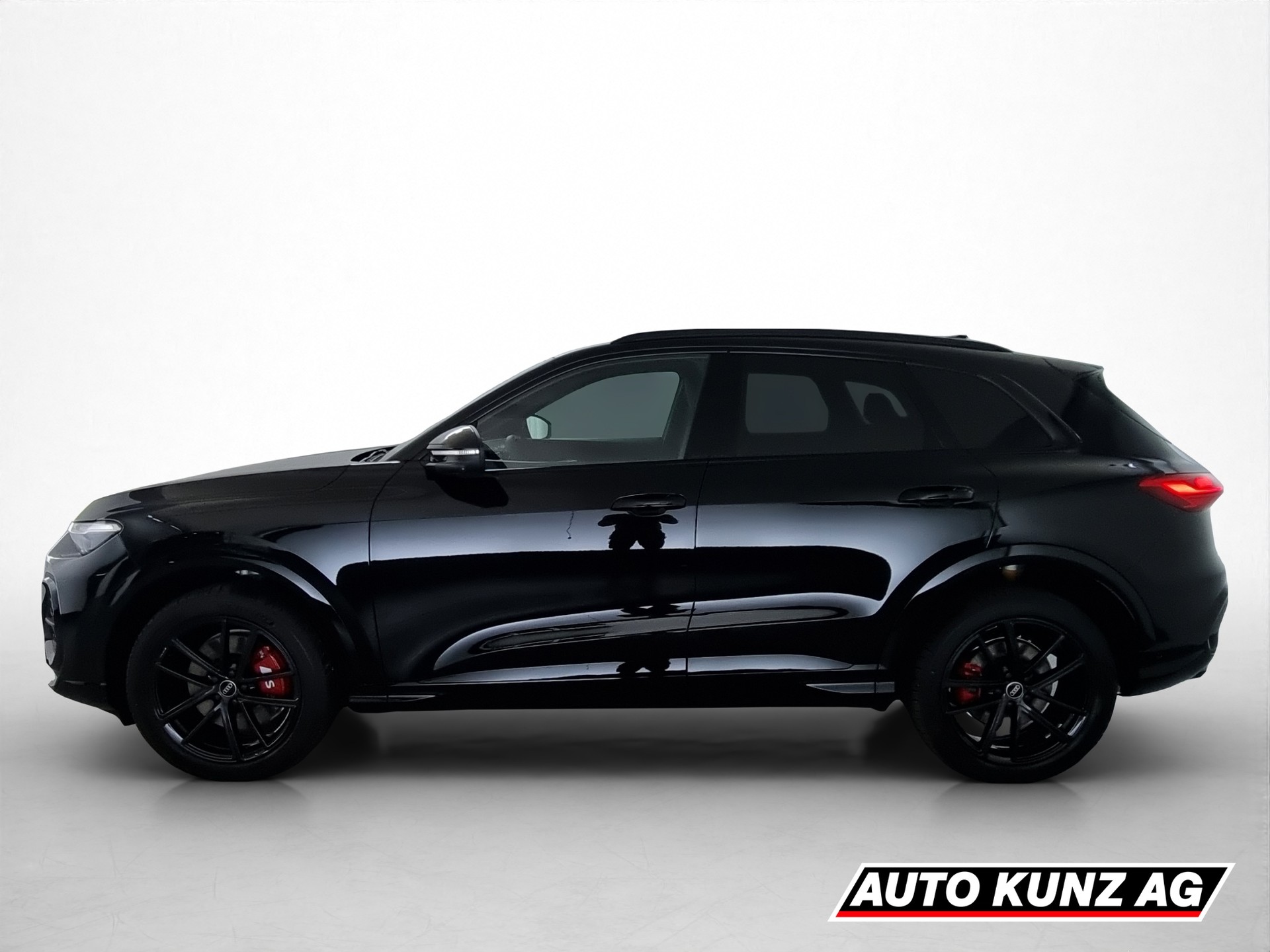 AUDI SQ5 TFSI quattro S-tronic-image-2