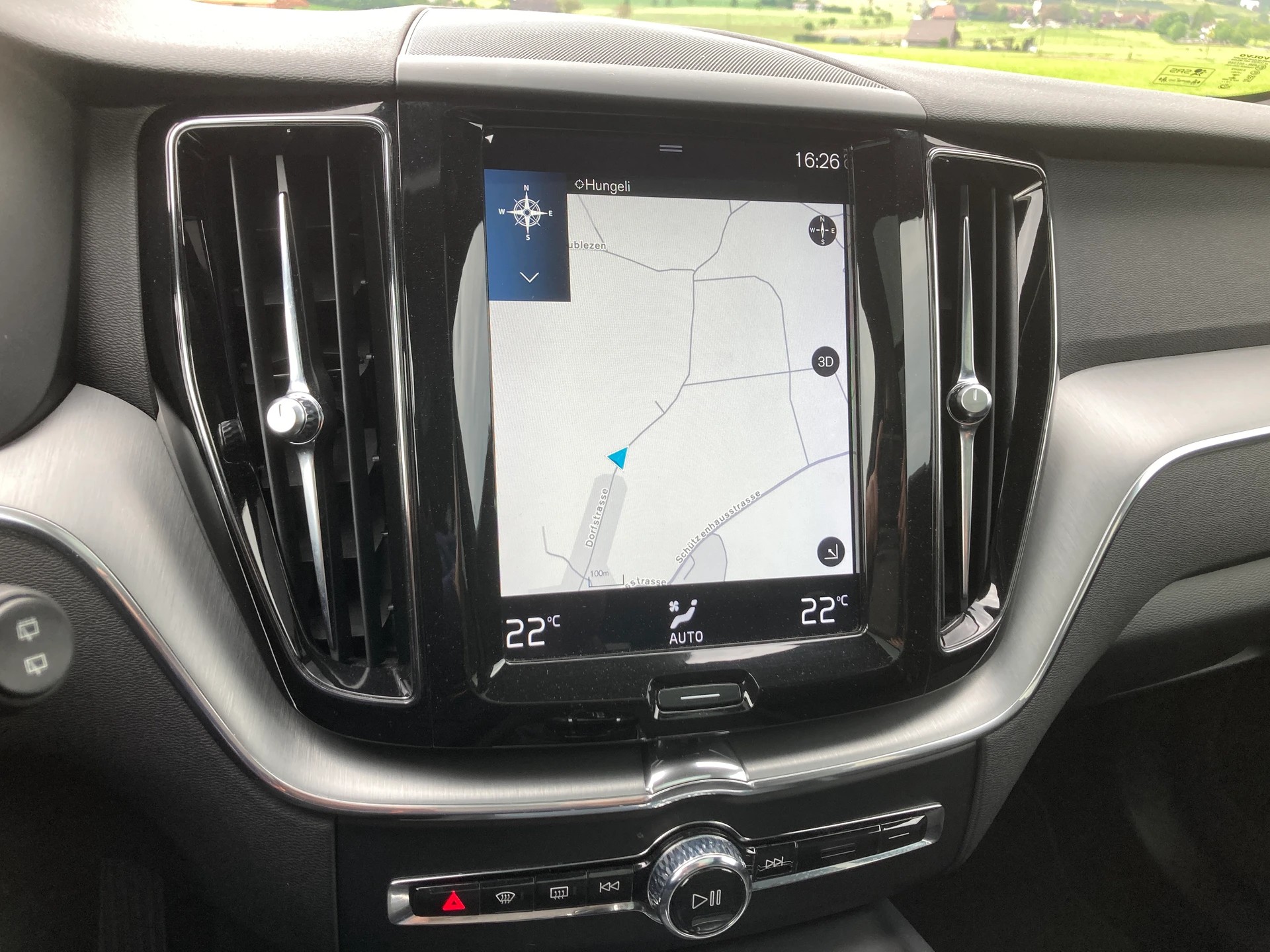 VOLVO XC60 T4 Momentum Geartronic-image-12