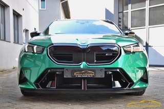 BMW M5 xDrive Touring-image-1