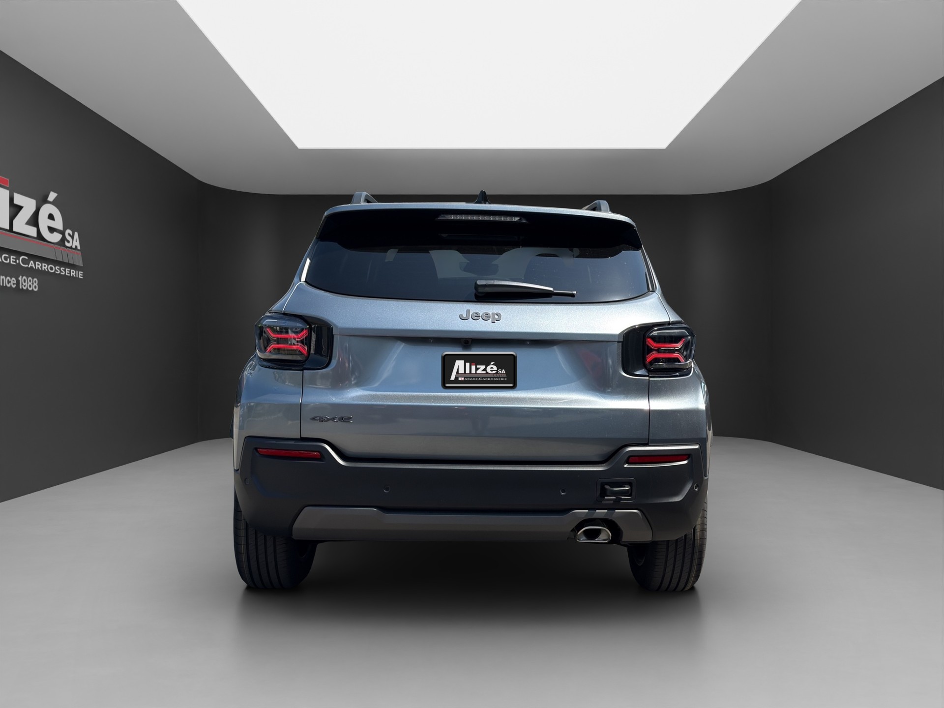 JEEP Avenger 1.2 Turbo 4xe 85th Anniversary-image-5