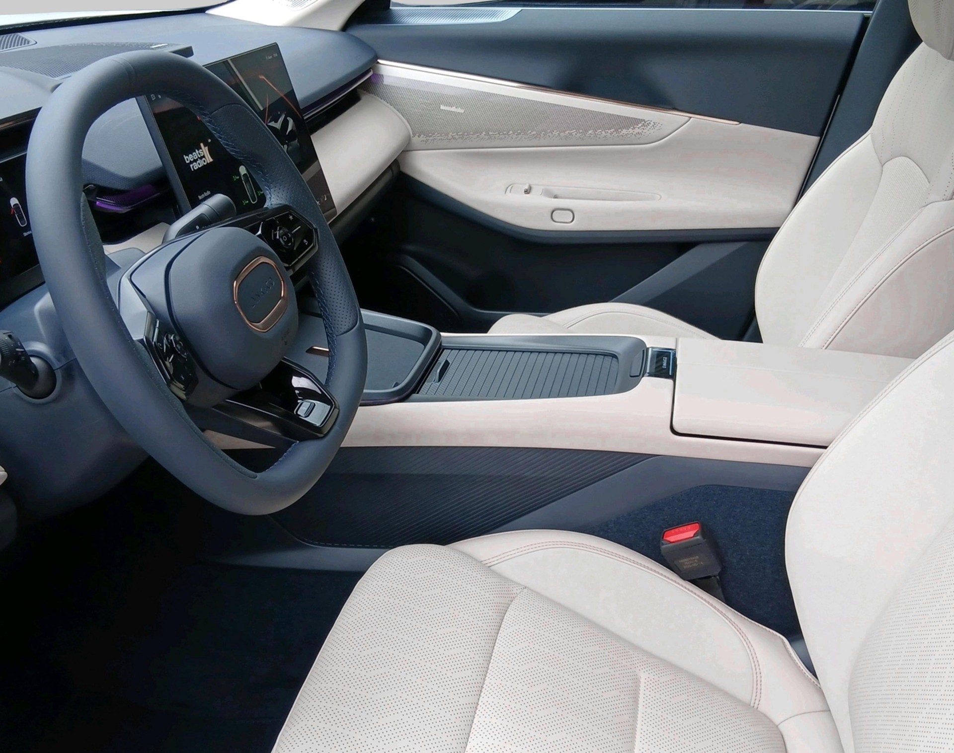 LYNK & CO 08-image-10