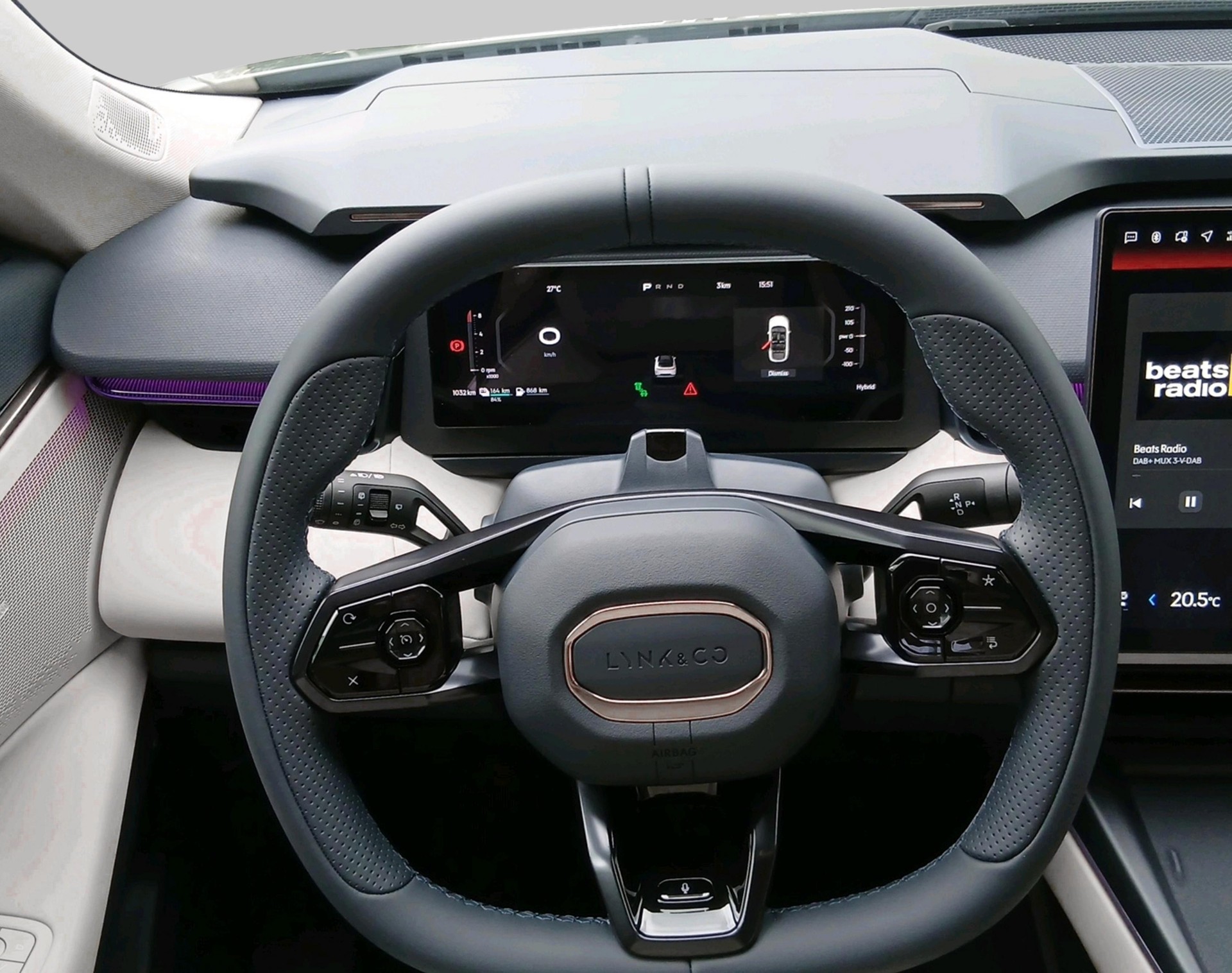 LYNK & CO 08-image-7