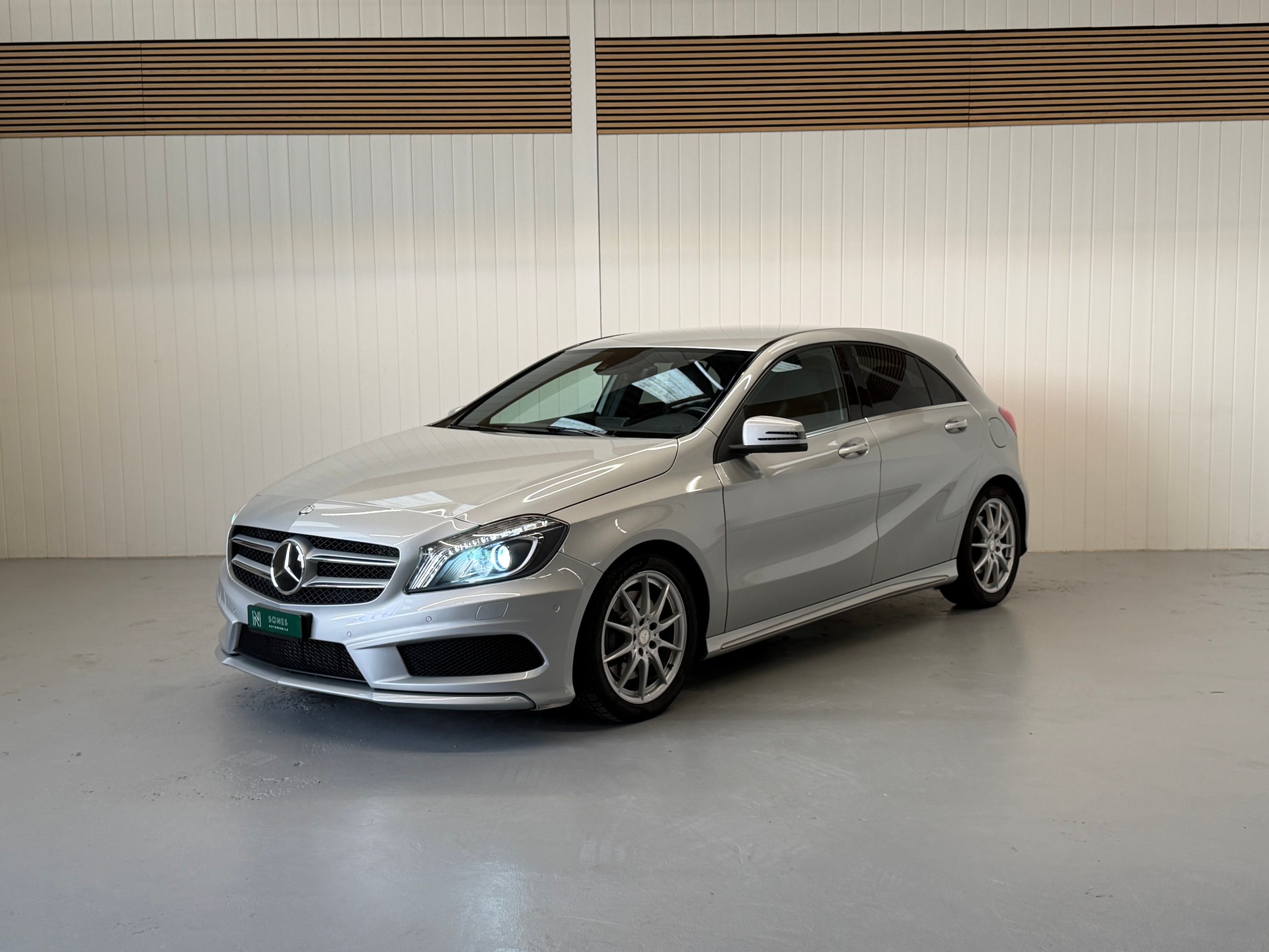 MERCEDES-BENZ A 250 AMG Line 7G-DCT Ab MFK & Service-image-8