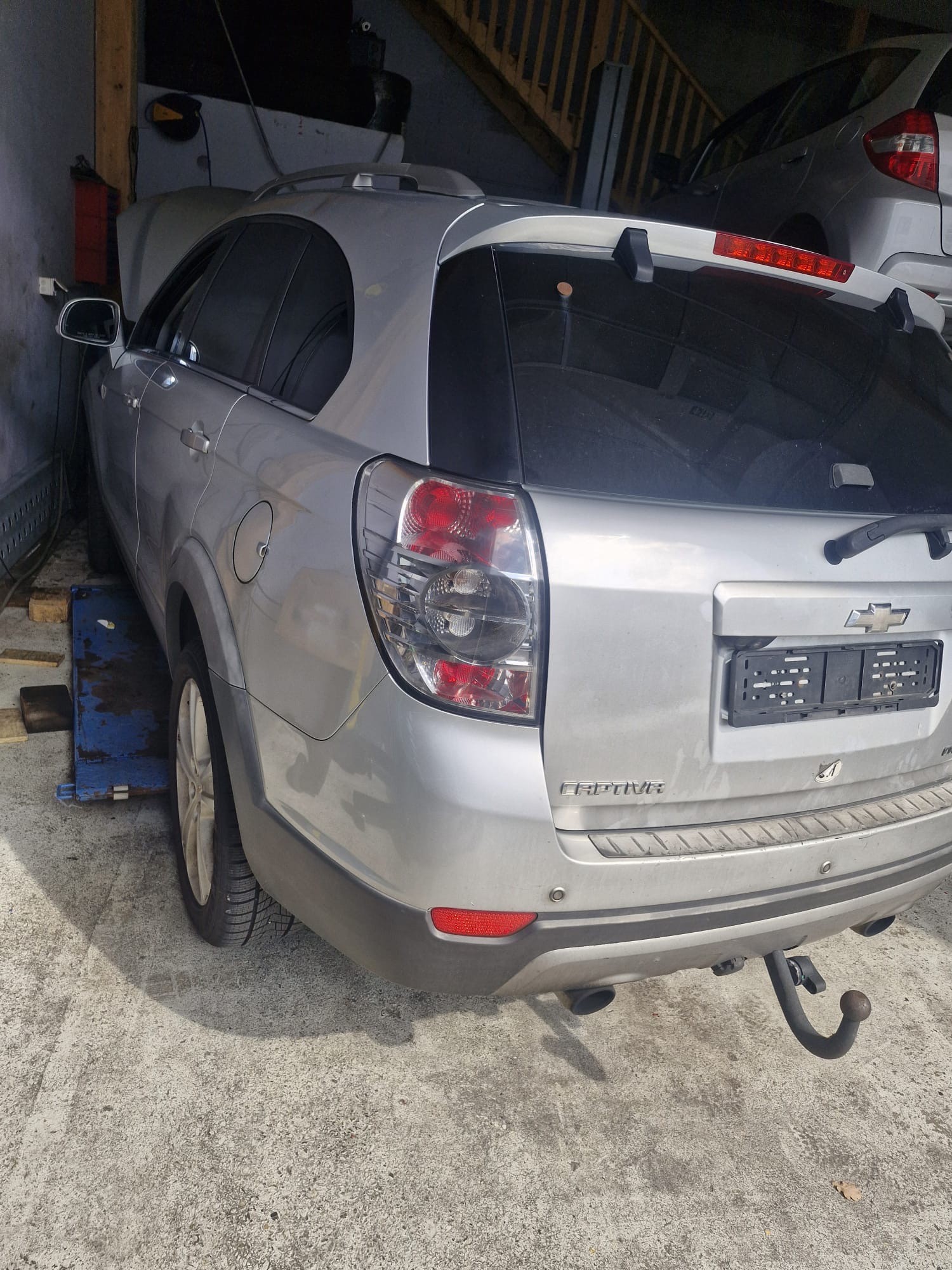 CHEVROLET Captiva 2.2 VCDi LTZ 4WD Automatic-showroom-element-3