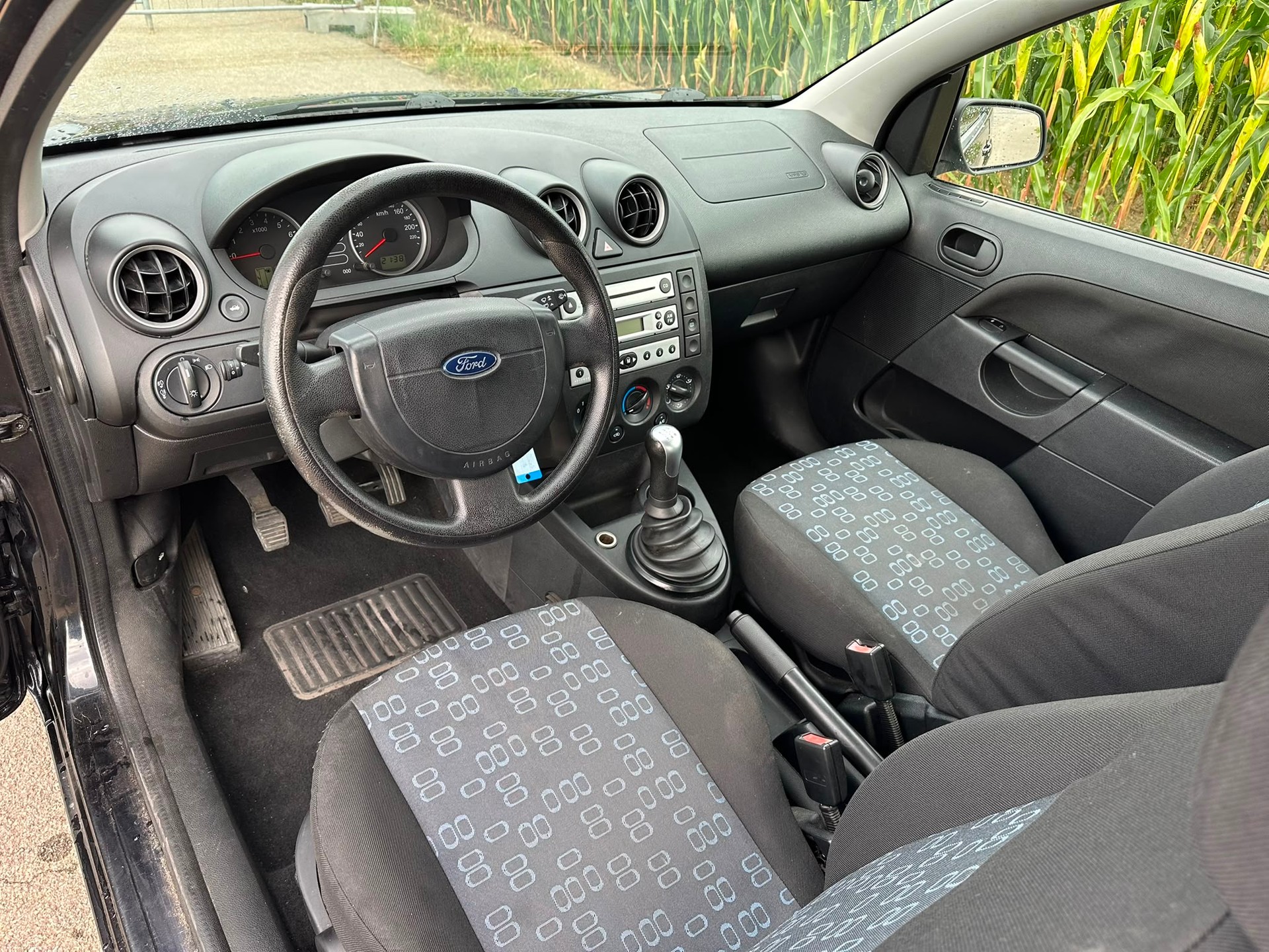 FORD Fiesta 1.25 16V Ambiente-image-9