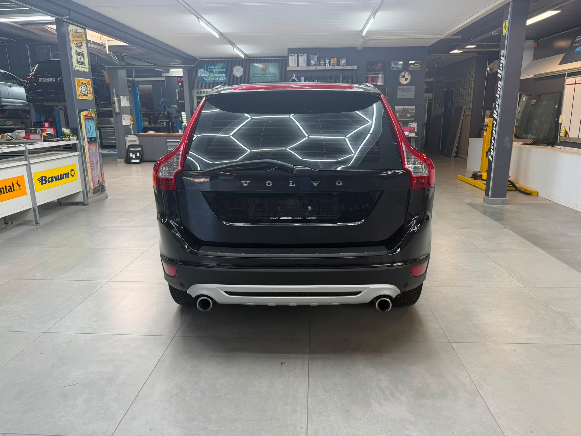 VOLVO XC60 D3 AWD R-Design Geartronic-image-3