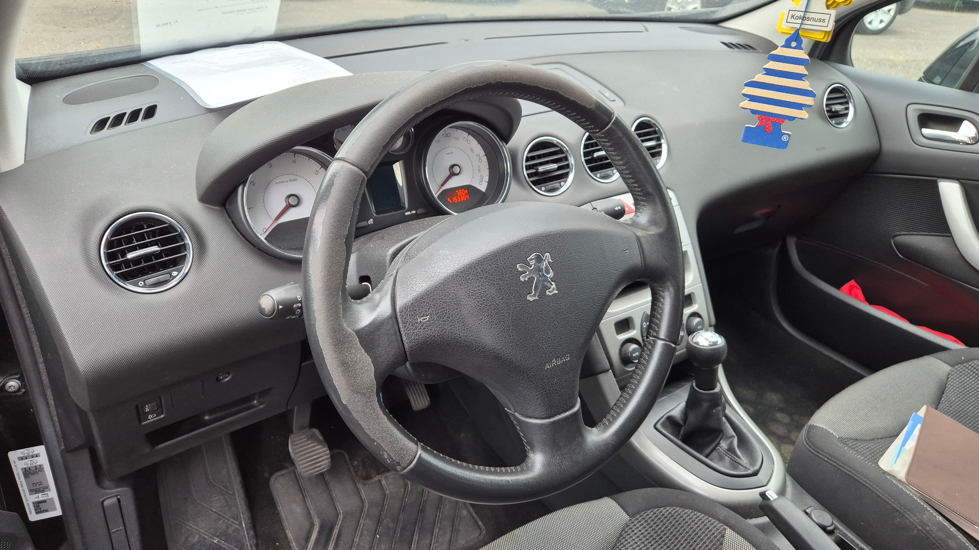 PEUGEOT 308 1.6 16V VTI Lion Ed.-image-13