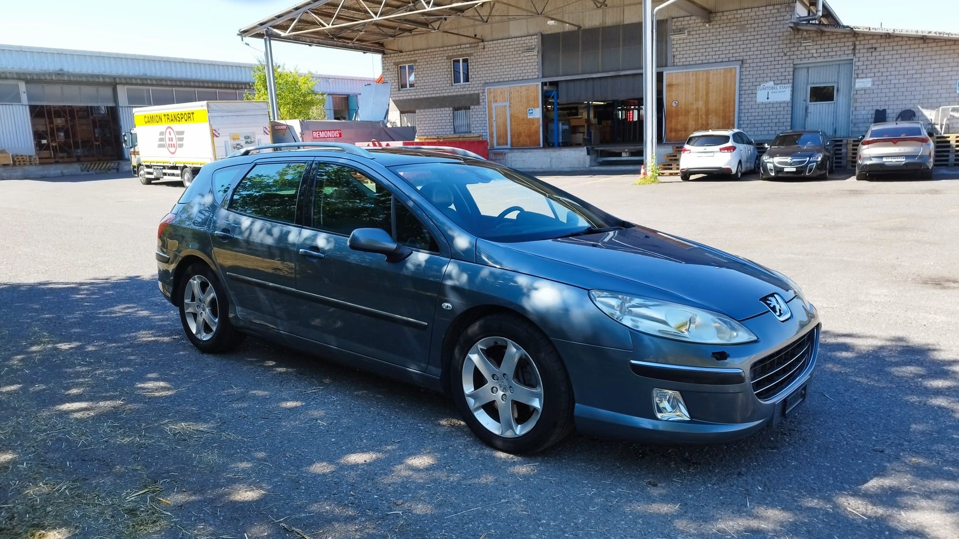 PEUGEOT 407 SW 2.2 Dynamic Edition Automatic-image-2