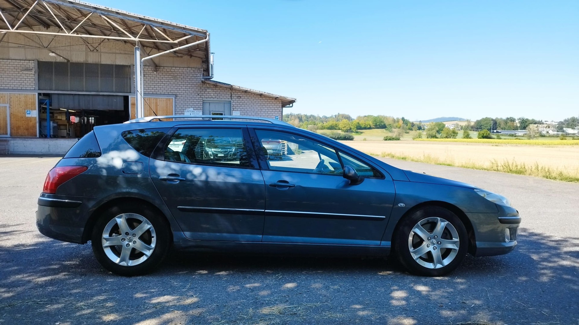 PEUGEOT 407 SW 2.2 Dynamic Edition Automatic-image-3