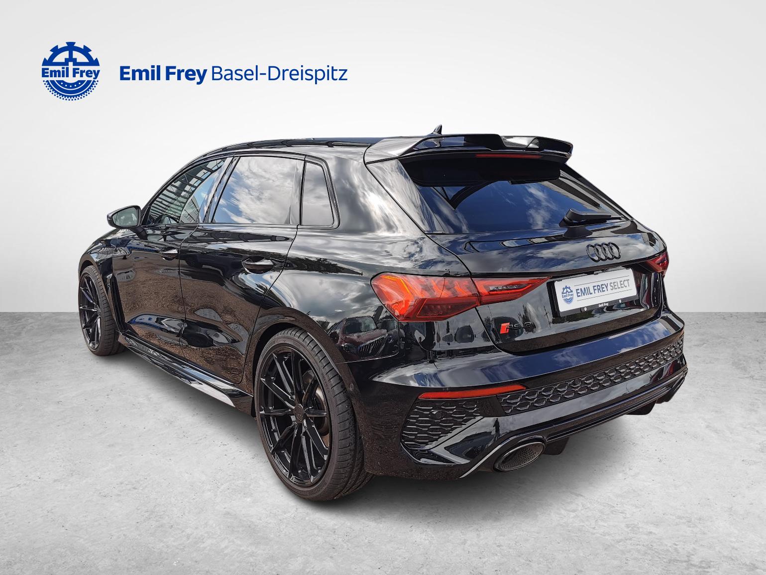 AUDI RS3 Sportback 2.5 TFSI quattro S-Tronic-image-6