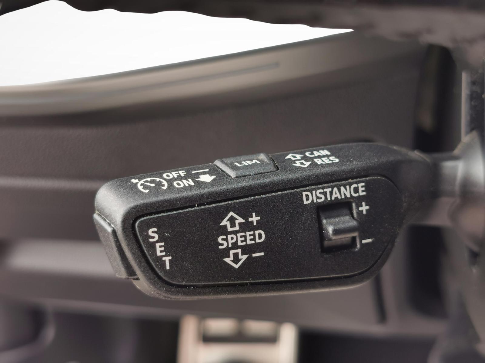 AUDI RS3 Sportback 2.5 TFSI quattro S-Tronic-image-14