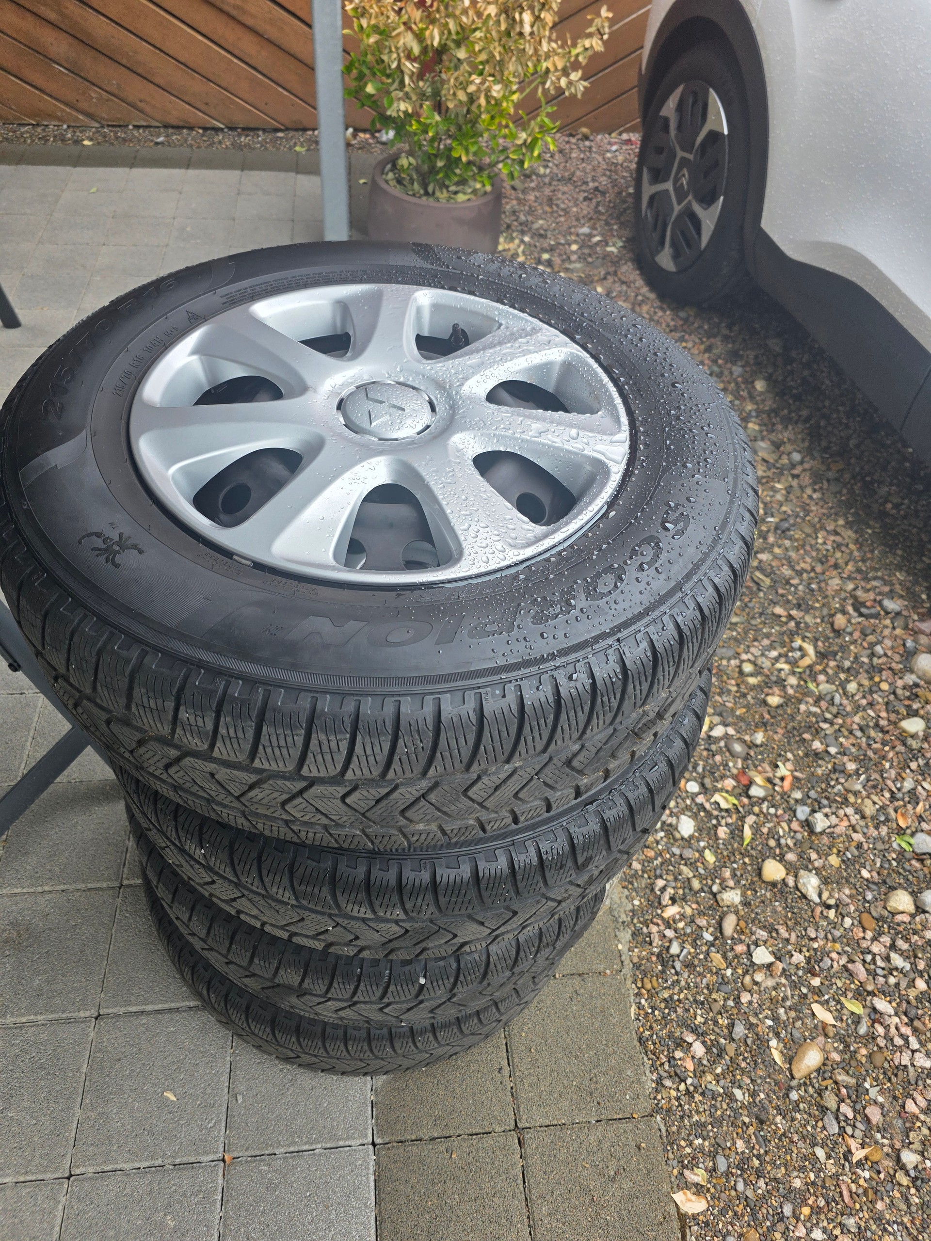 MITSUBISHI Outlander 2.0 Pure 2WD-image-14