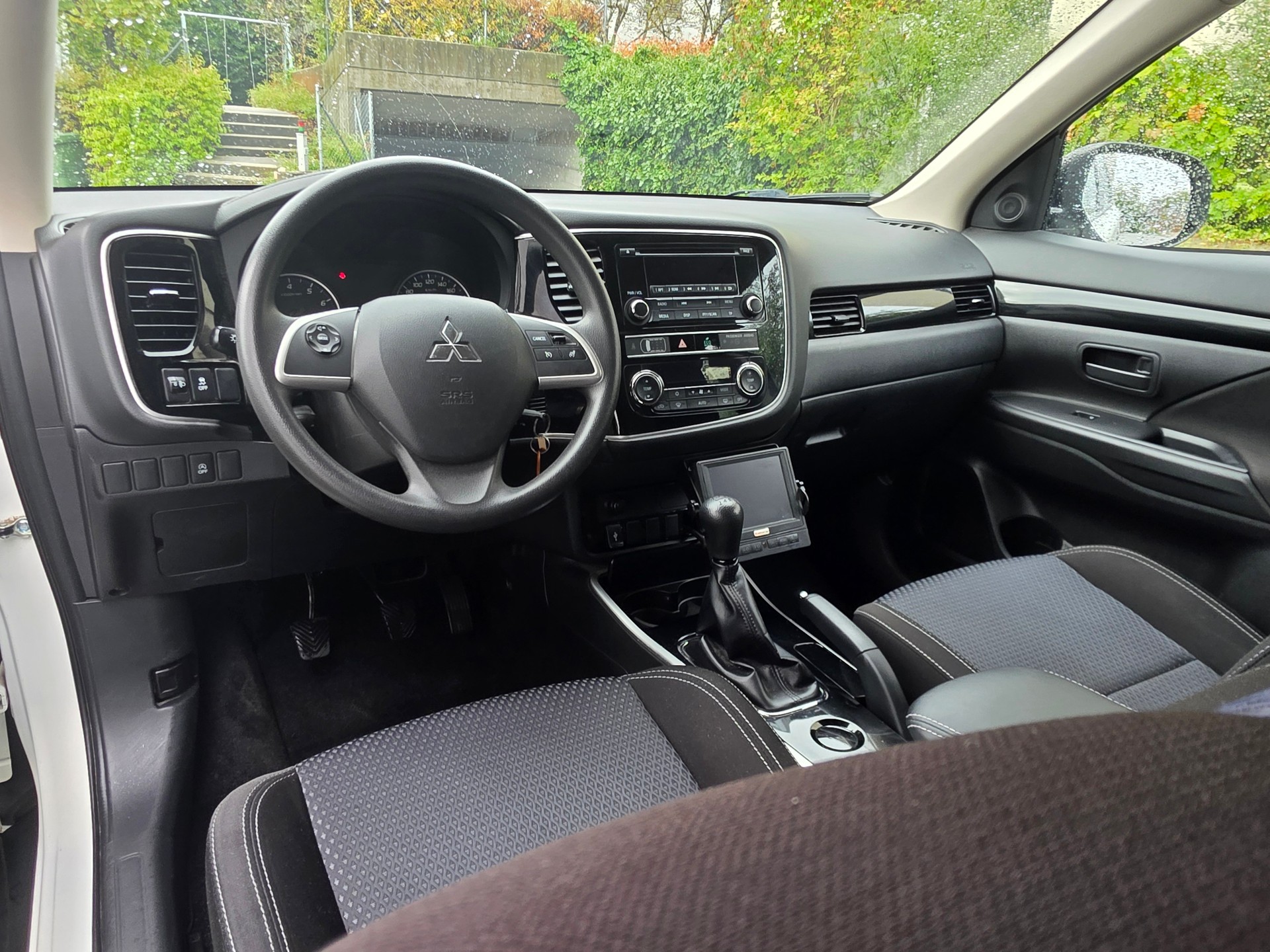 MITSUBISHI Outlander 2.0 Pure 2WD-image-8