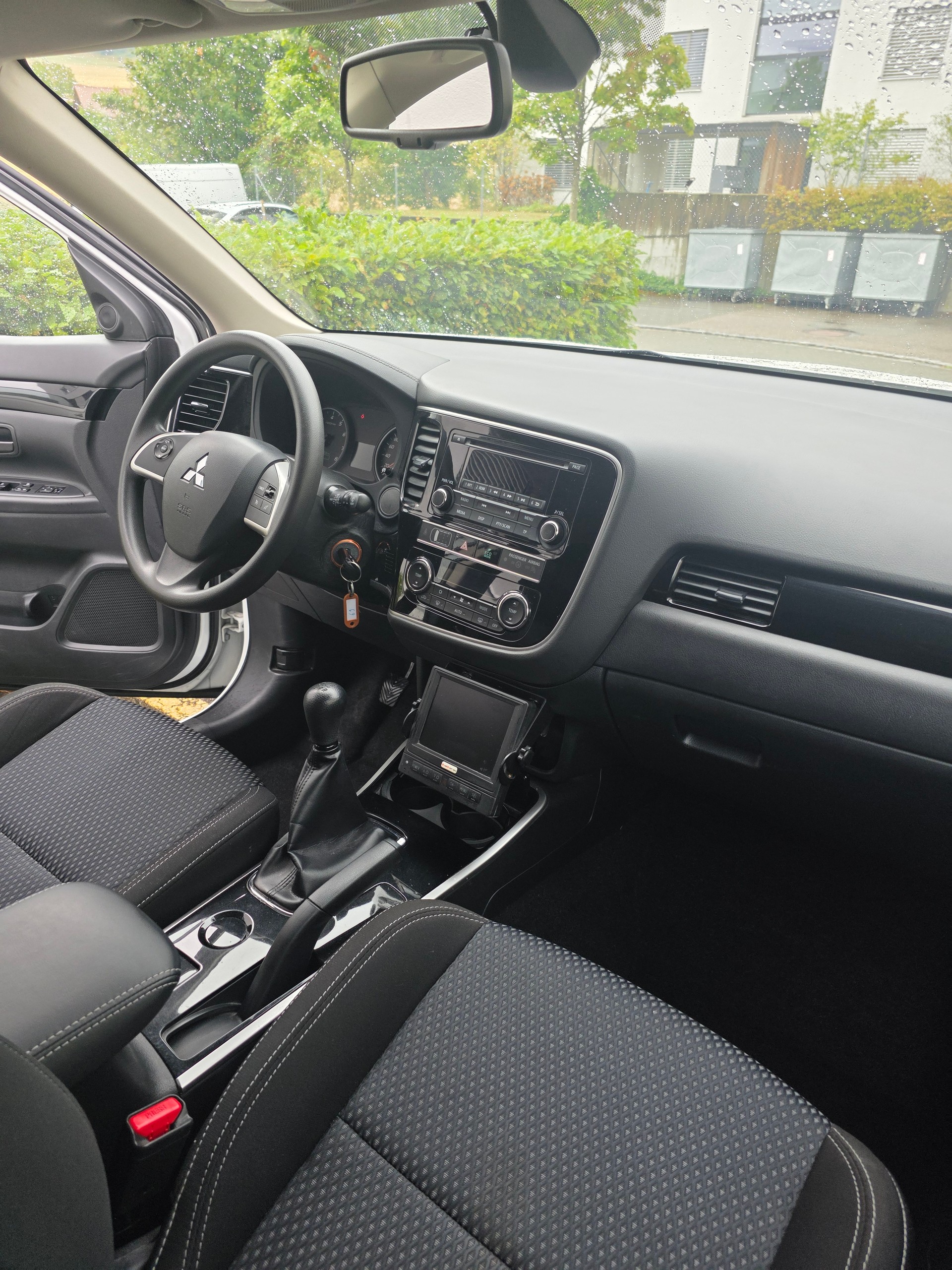MITSUBISHI Outlander 2.0 Pure 2WD-image-12