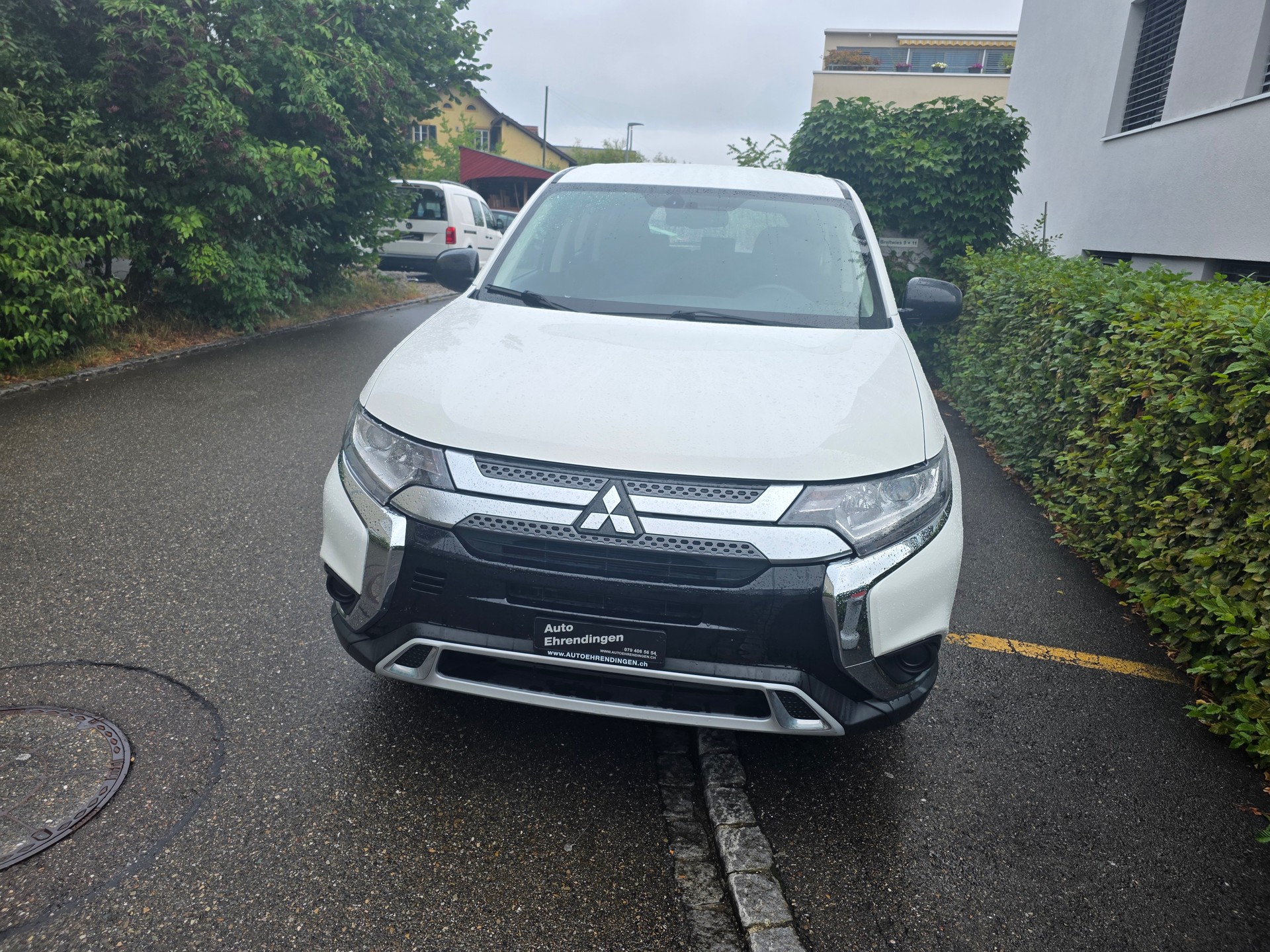 MITSUBISHI Outlander 2.0 Pure 2WD-image-1