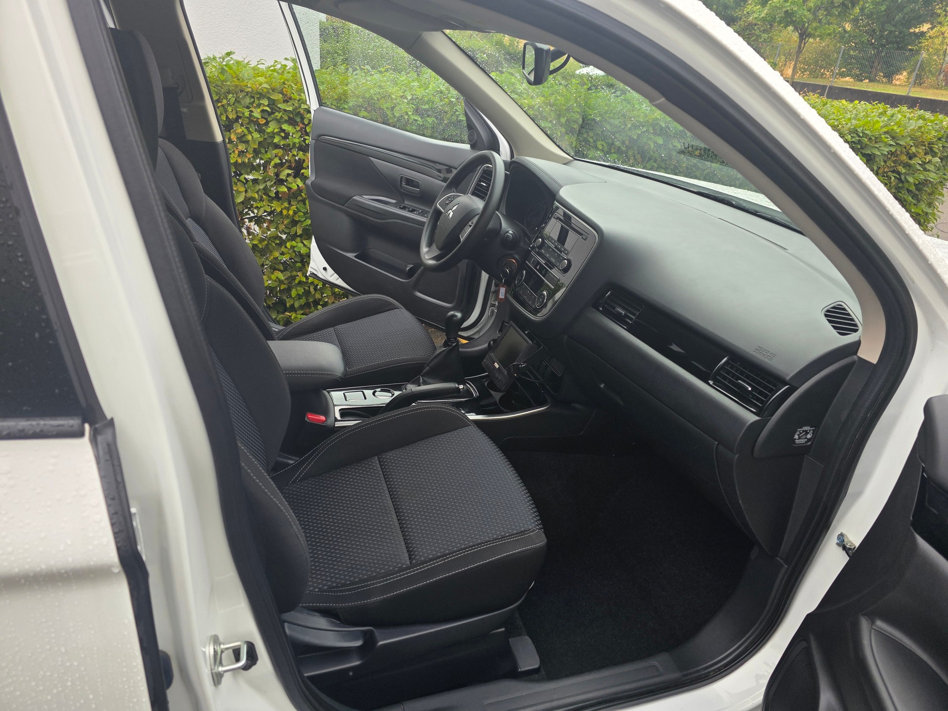 MITSUBISHI Outlander 2.0 Pure 2WD-image-10