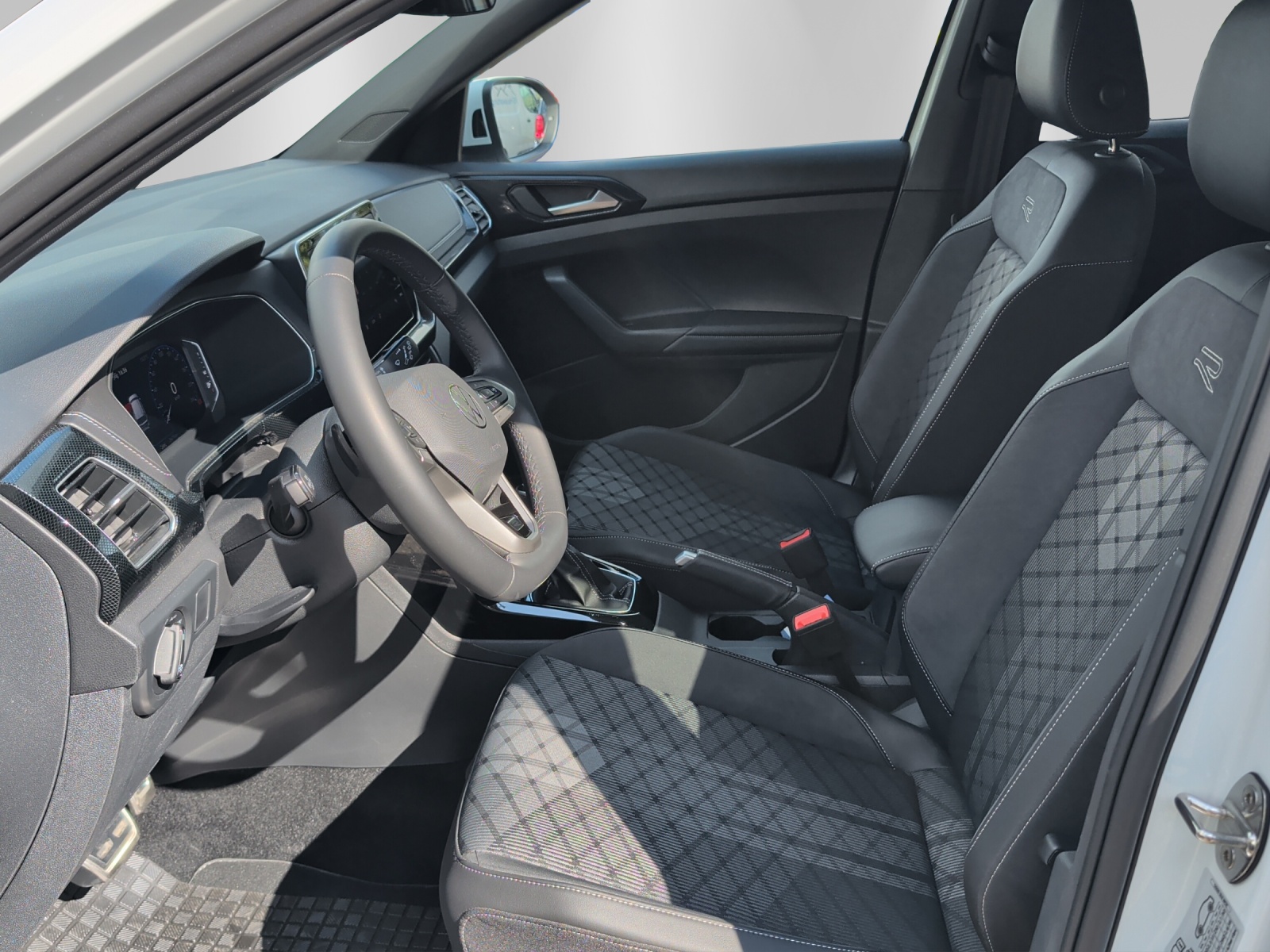 VW T-Cross 1.5 TSI EVO ACT R-Line DSG-image-8