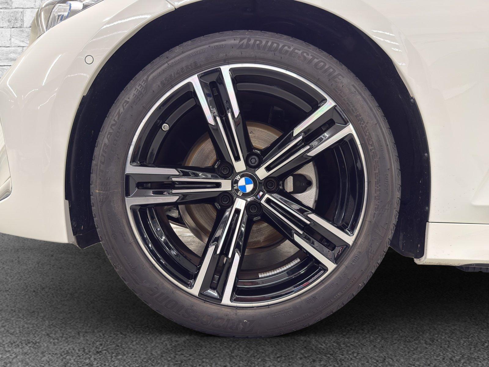 BMW 320d xDrive Touring-image-8