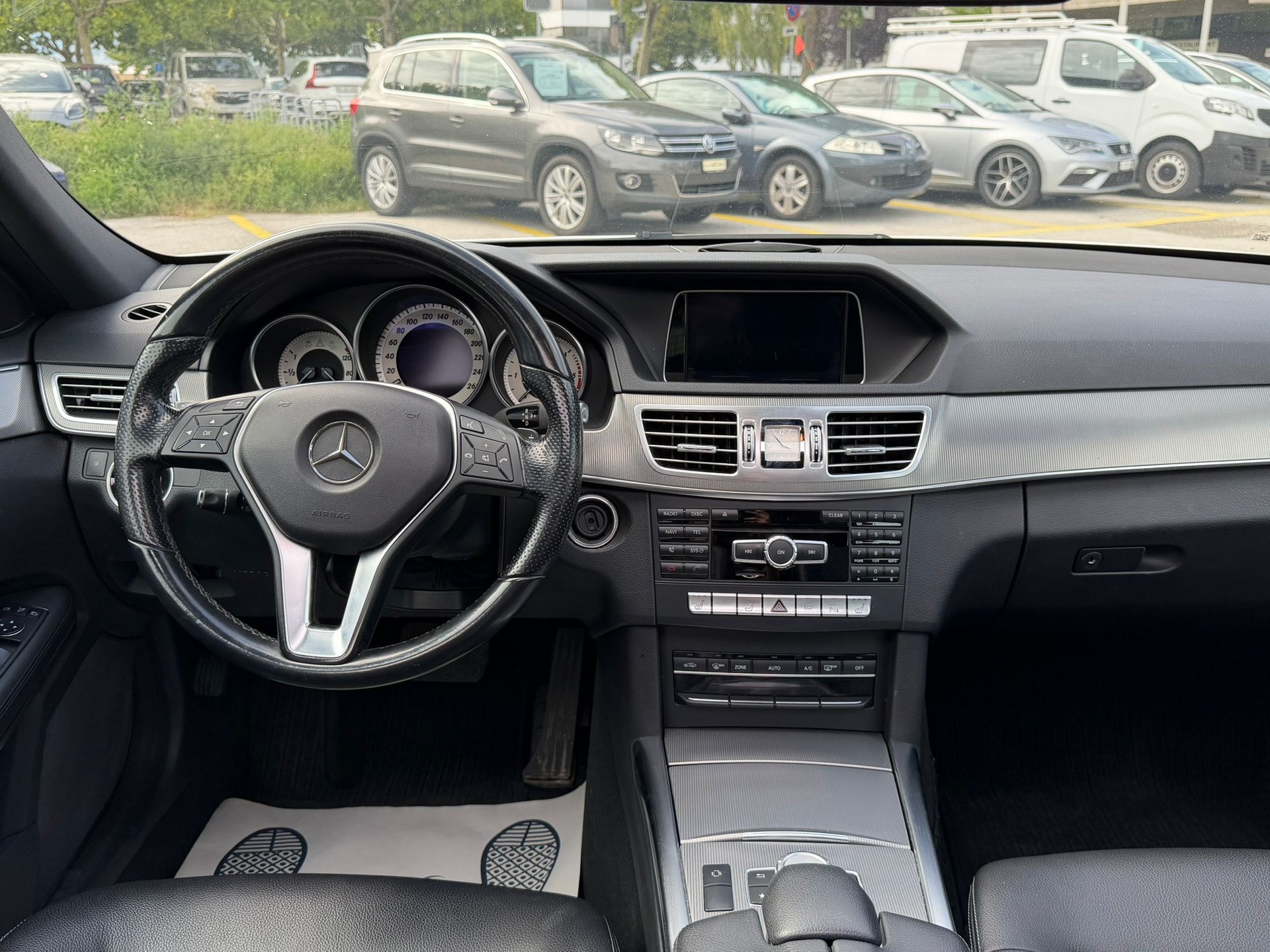 MERCEDES-BENZ E 250 CDI Avantgarde 4Matic 7G-Tronic-image-13