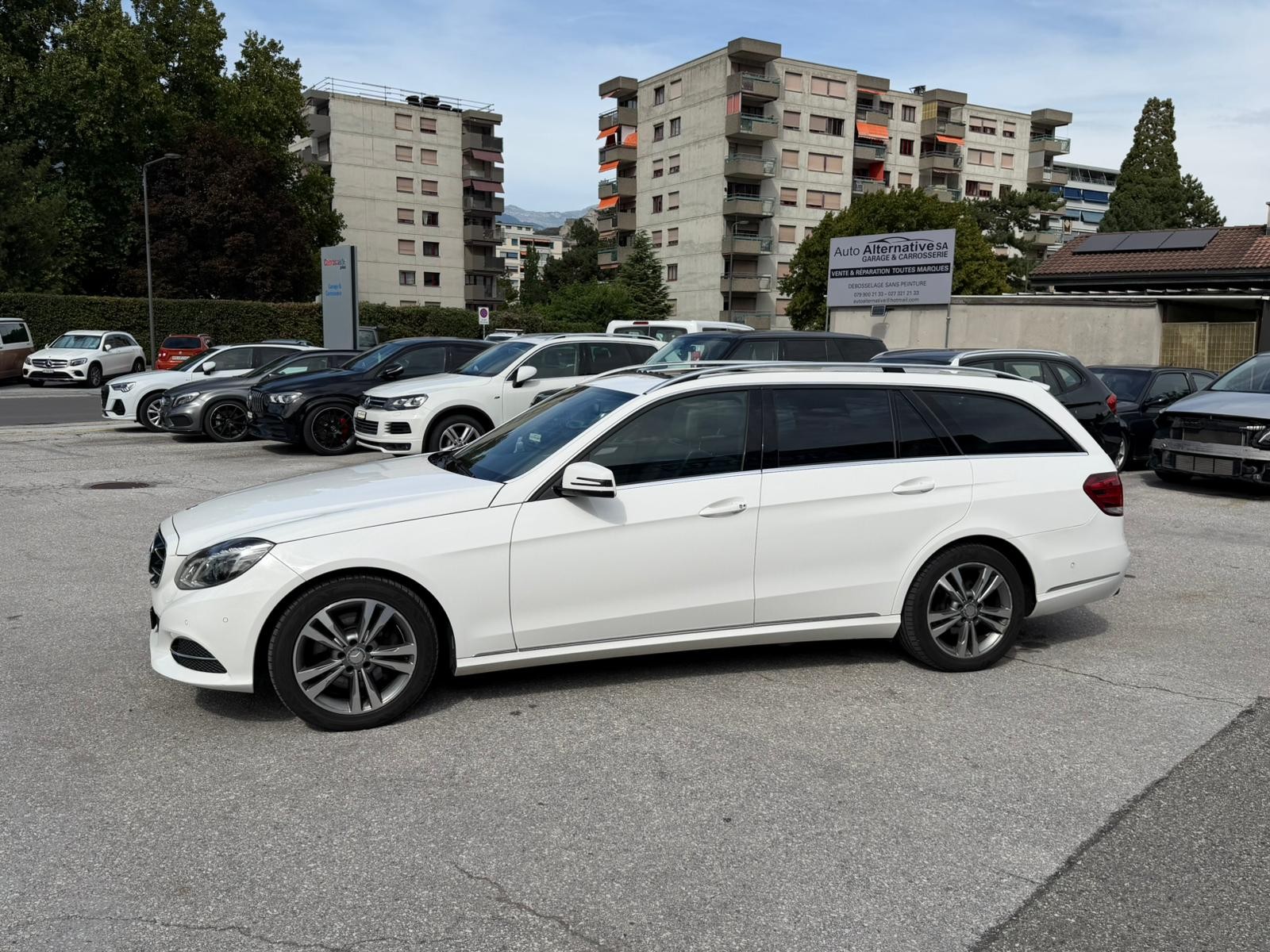 MERCEDES-BENZ E 250 CDI Avantgarde 4Matic 7G-Tronic-image-10
