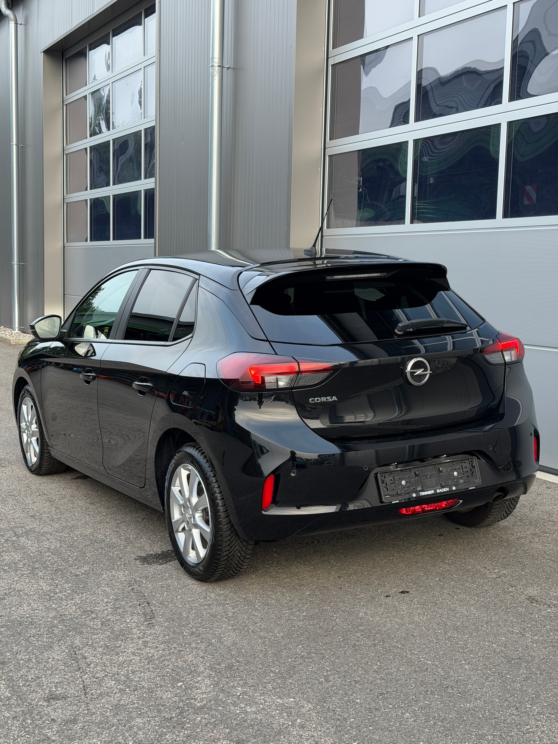 OPEL Corsa 1.2 TP Elegance-image-8
