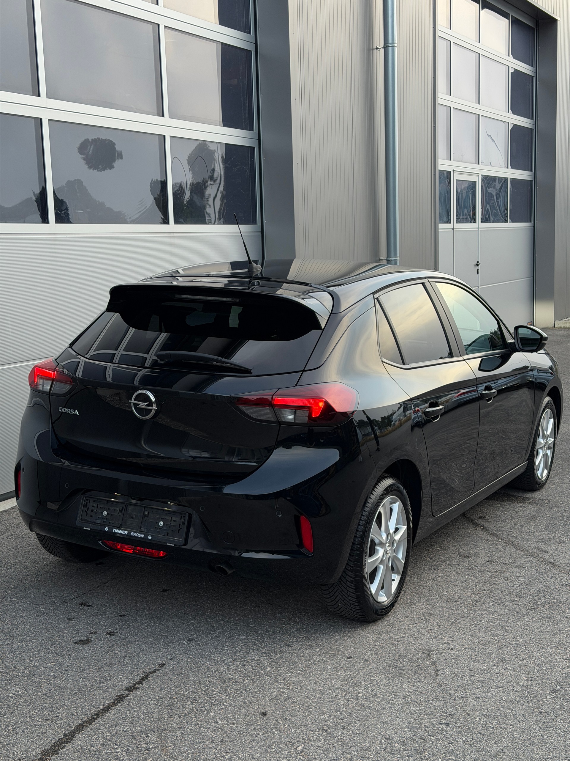 OPEL Corsa 1.2 TP Elegance-image-3