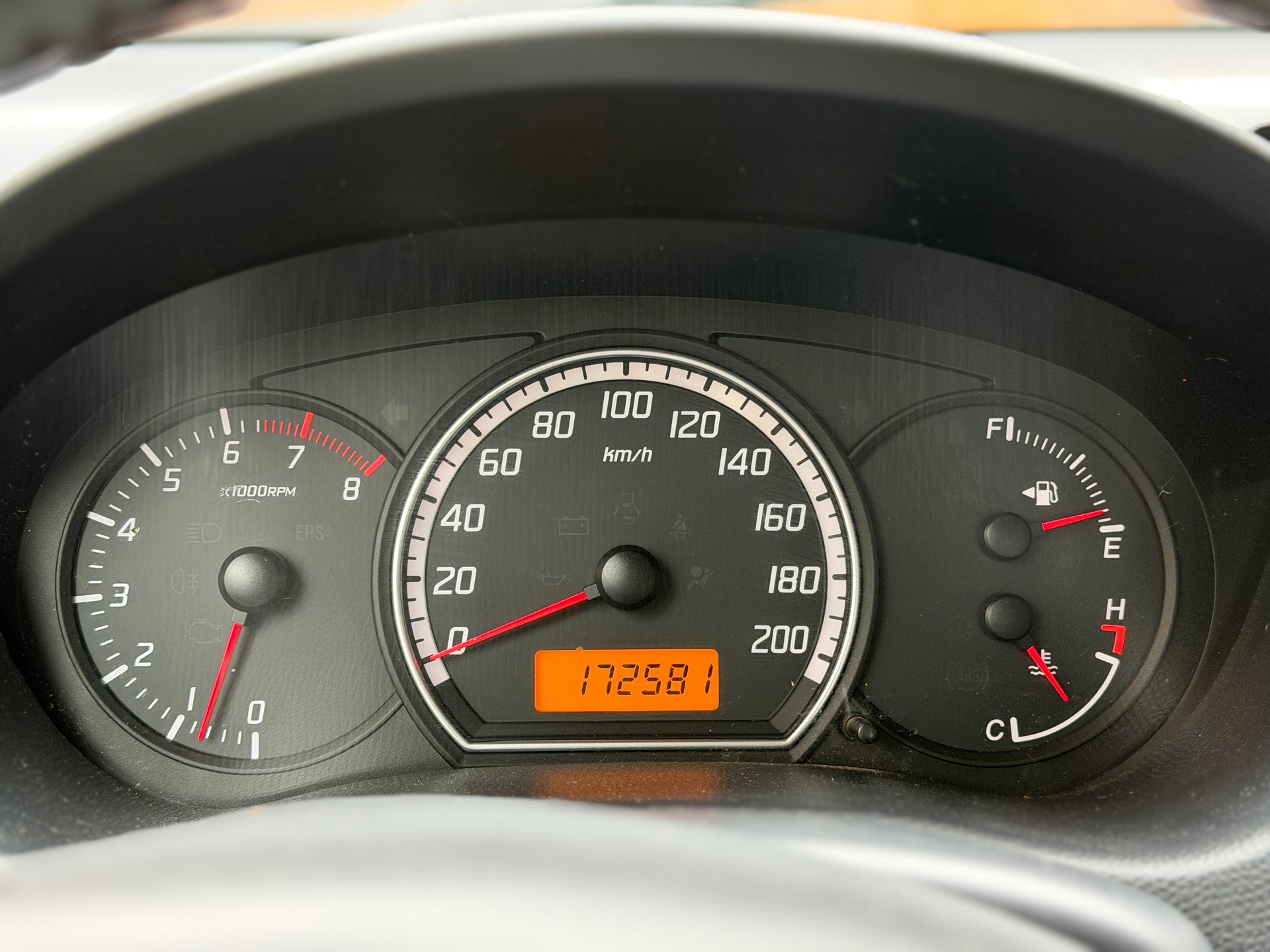 SUZUKI Swift 1.3i 16V GL Top 4x4-image-23