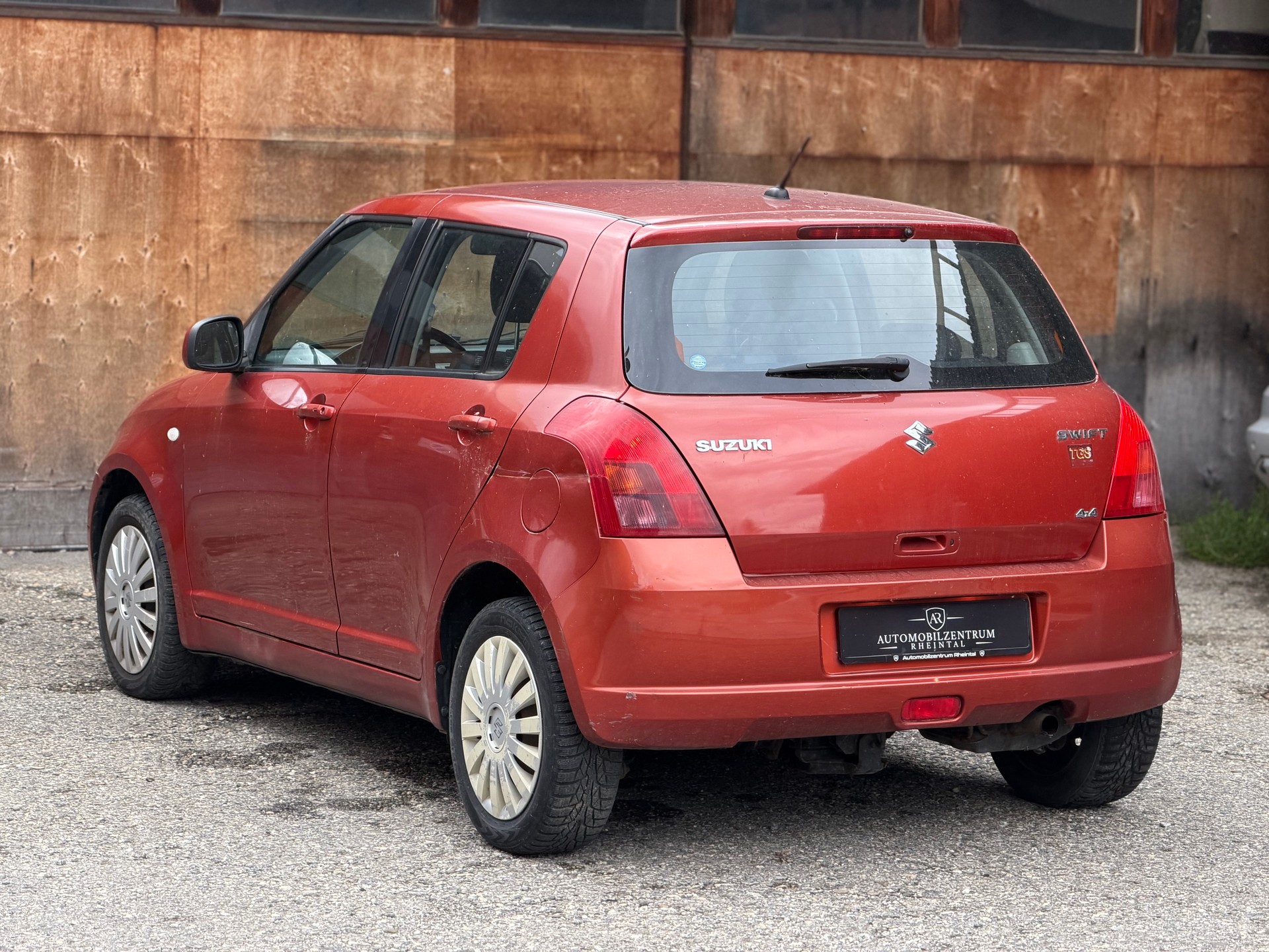 SUZUKI Swift 1.3i 16V GL Top 4x4-image-7
