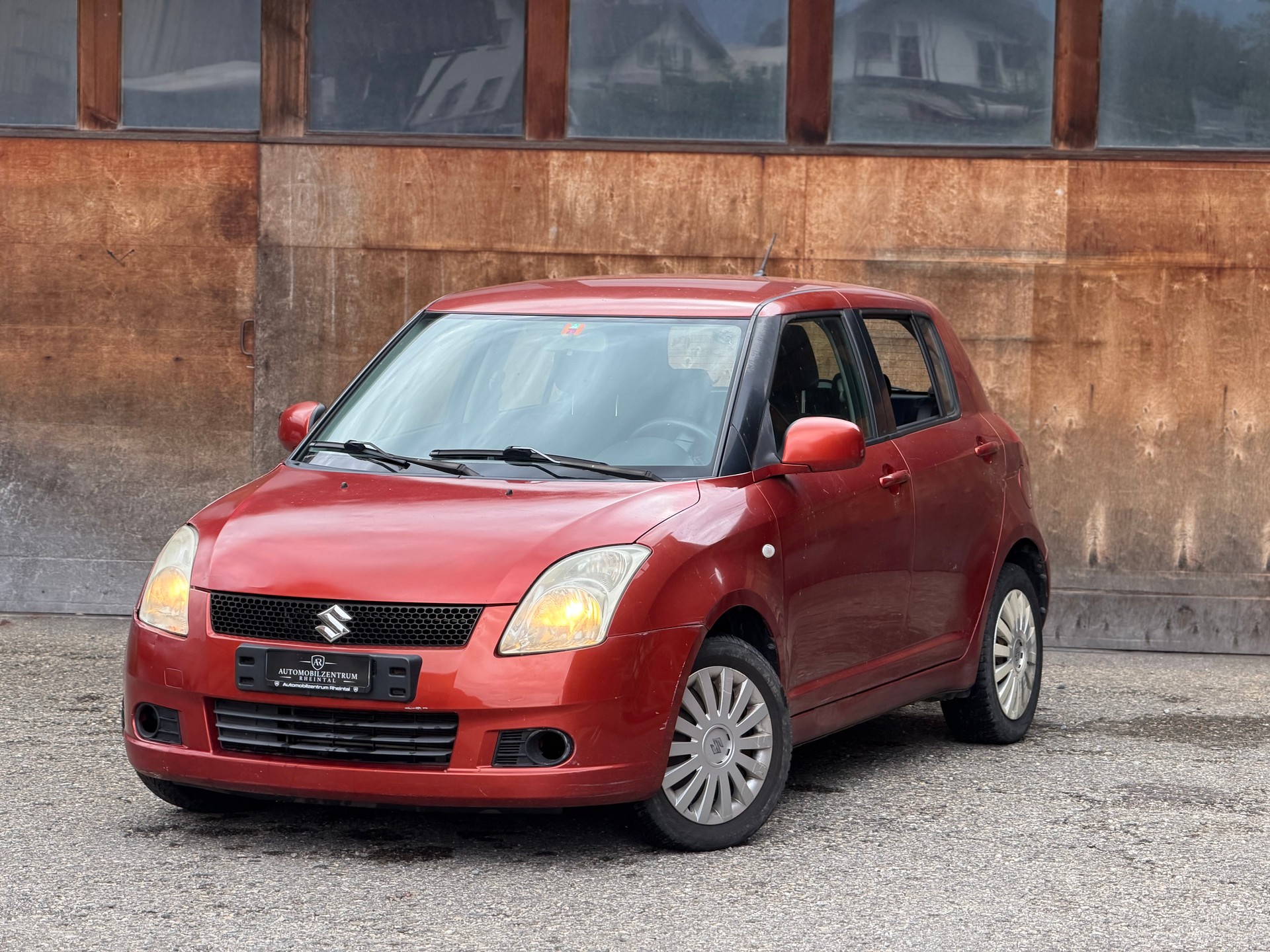 SUZUKI Swift 1.3i 16V GL Top 4x4-image-0