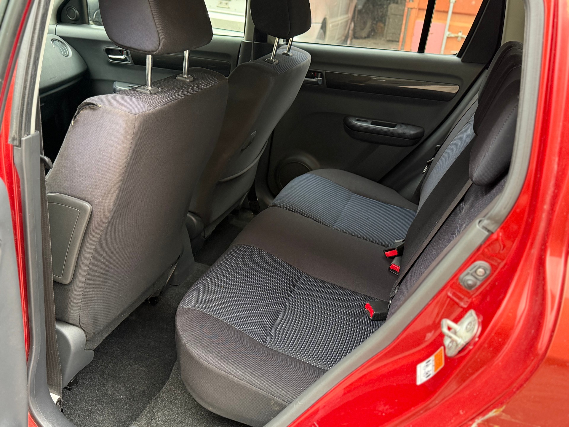 SUZUKI Swift 1.3i 16V GL Top 4x4-image-10