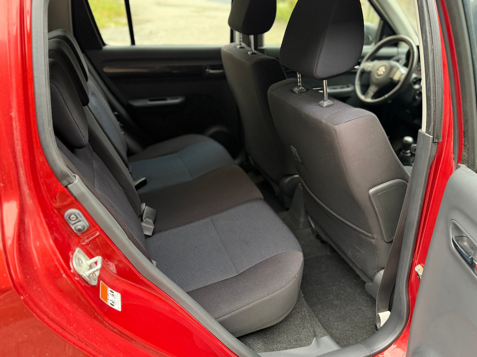 SUZUKI Swift 1.3i 16V GL Top 4x4-image-11