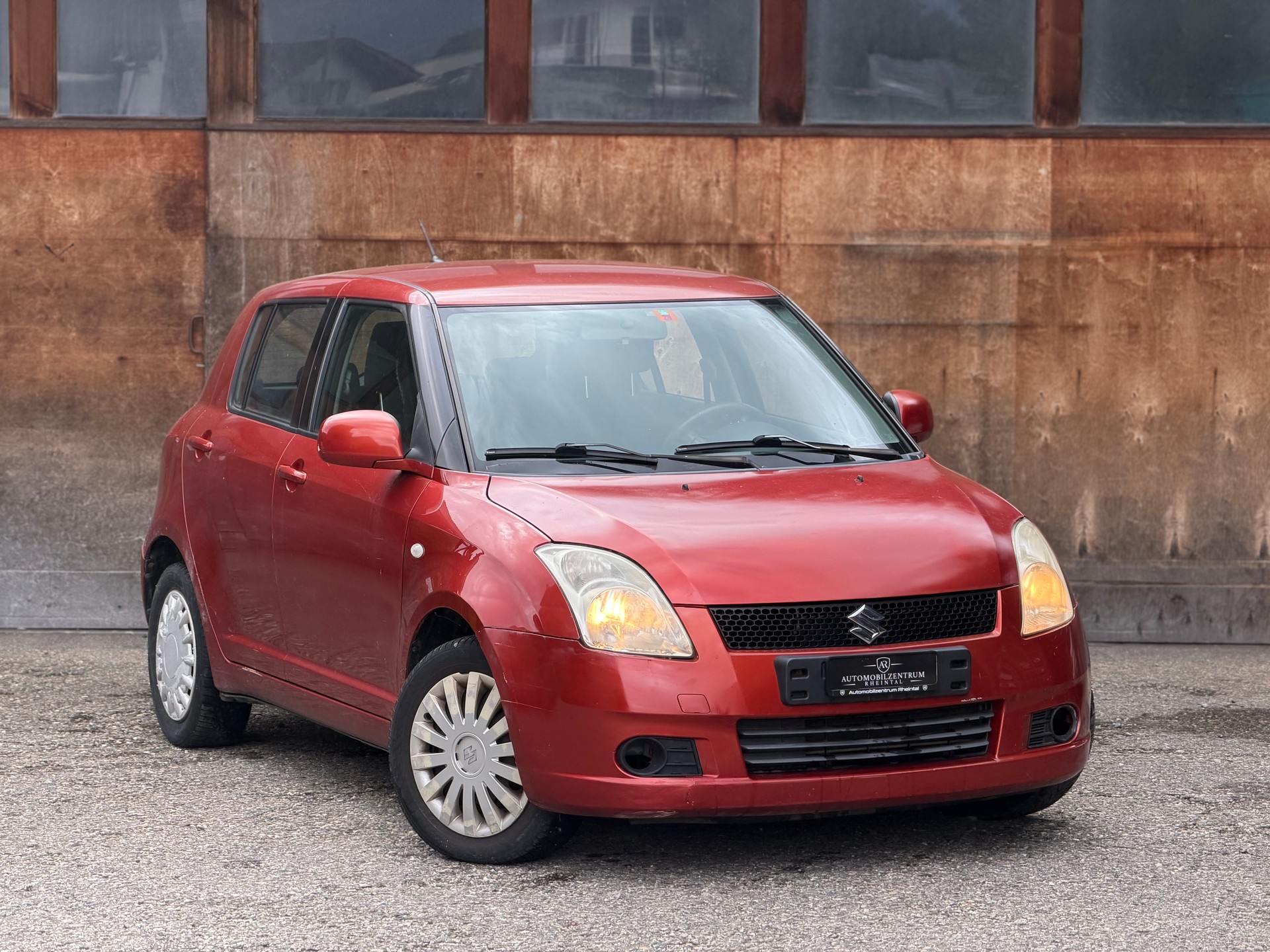 SUZUKI Swift 1.3i 16V GL Top 4x4-image-2