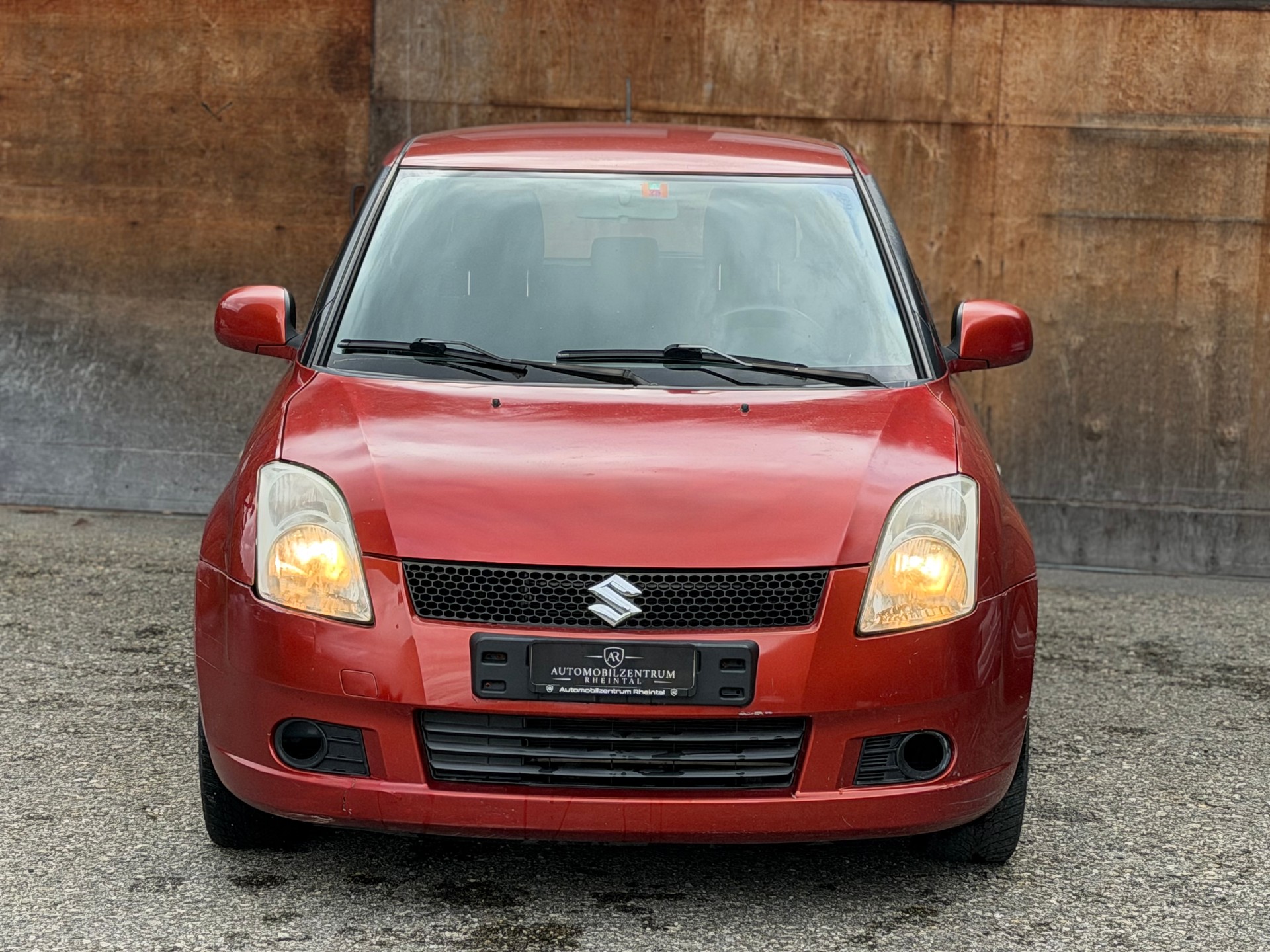 SUZUKI Swift 1.3i 16V GL Top 4x4-image-1